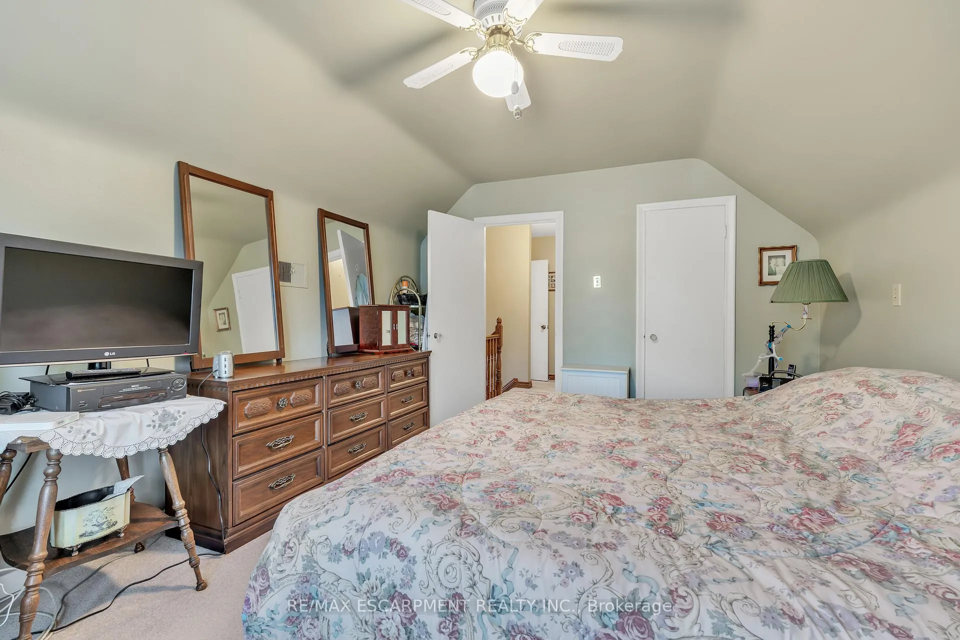 Photo 21 of 67 Galbraith Drive, Hamilton, Stoney Creek — HOMEH
