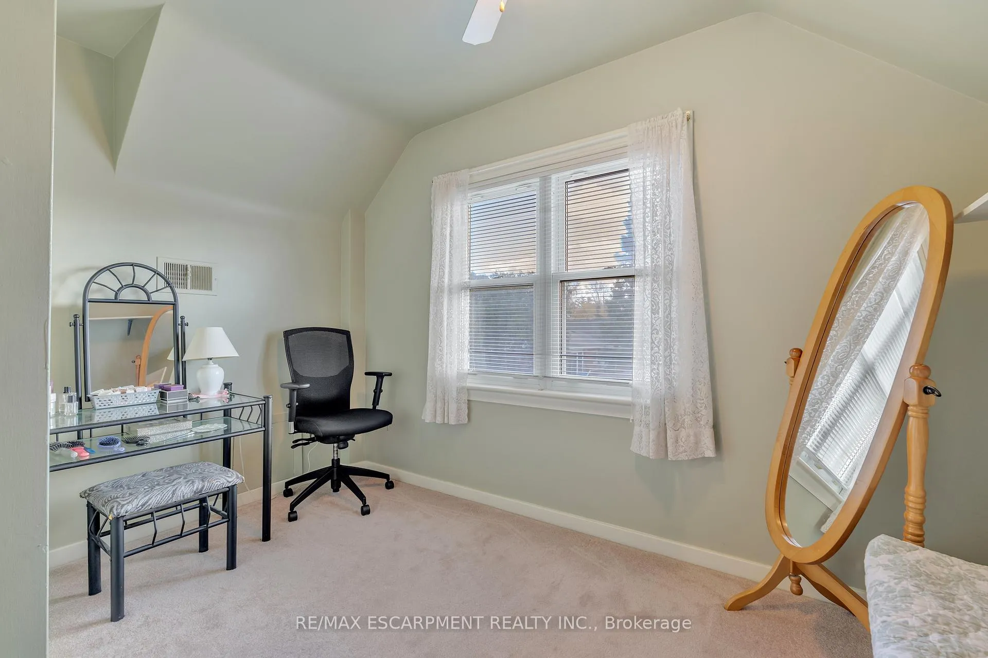 Photo 23 of 67 Galbraith Drive, Hamilton, Stoney Creek — HOMEH