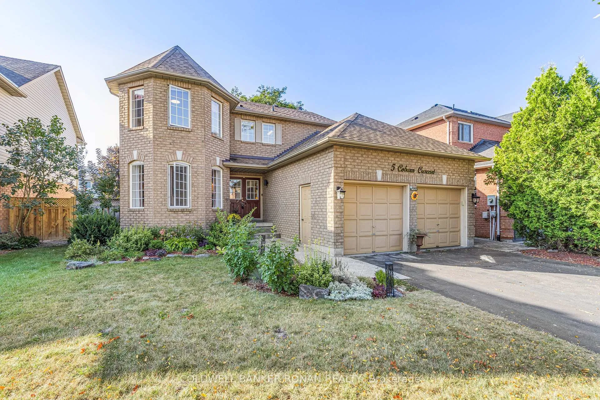 Photo 1 of 5 Coburn Crescent, New Tecumseth, Beeton — HOMEH
