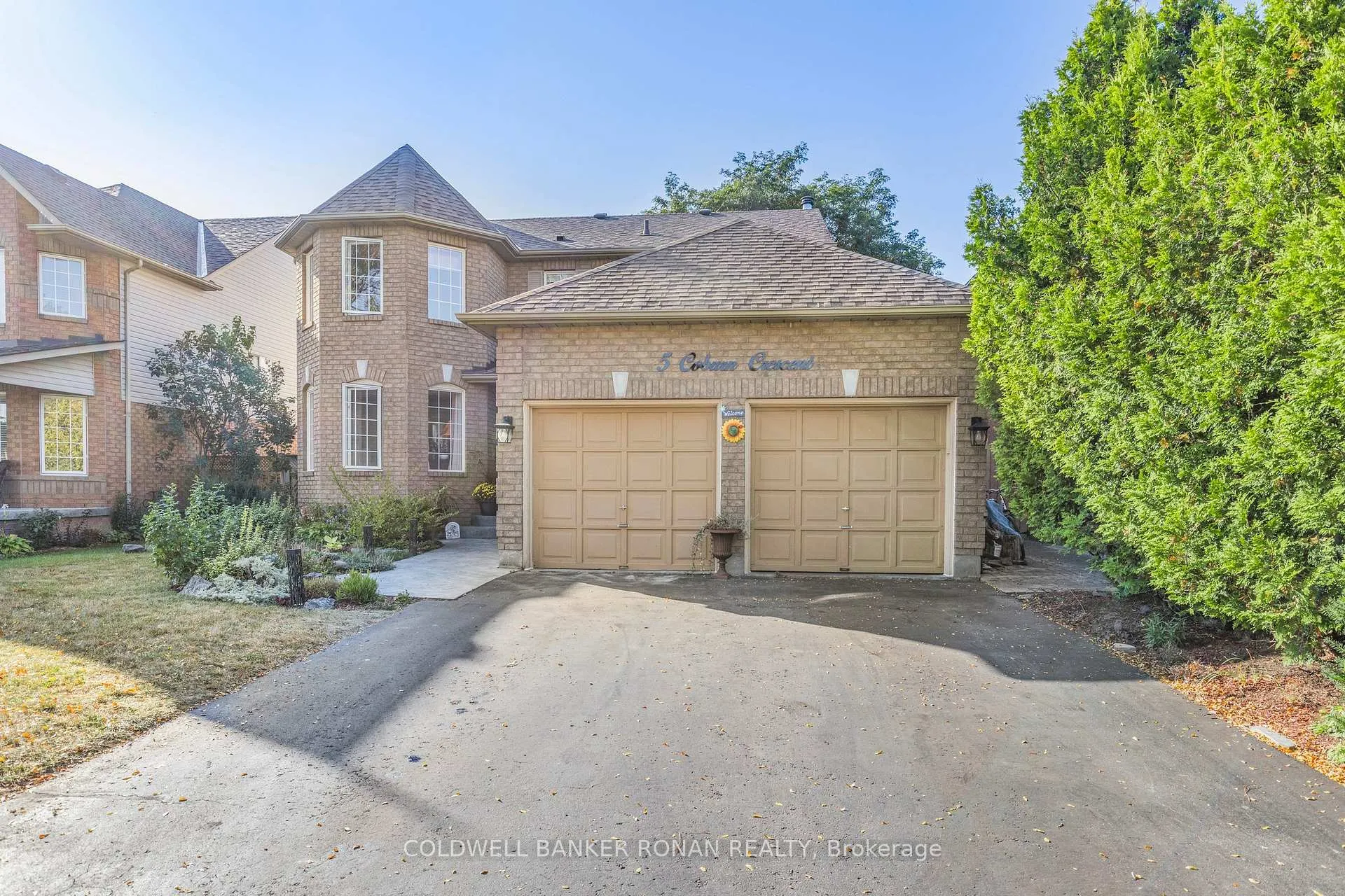 Photo 3 of 5 Coburn Crescent, New Tecumseth, Beeton — HOMEH