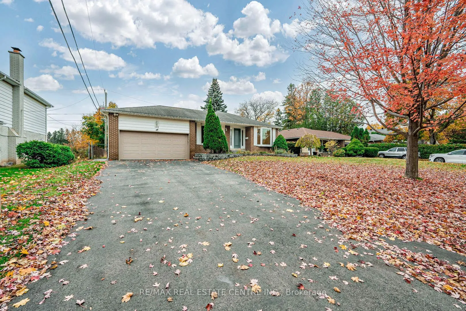 Photo 4 of 105 Drakefield Road, Markham, Bullock — HOMEH