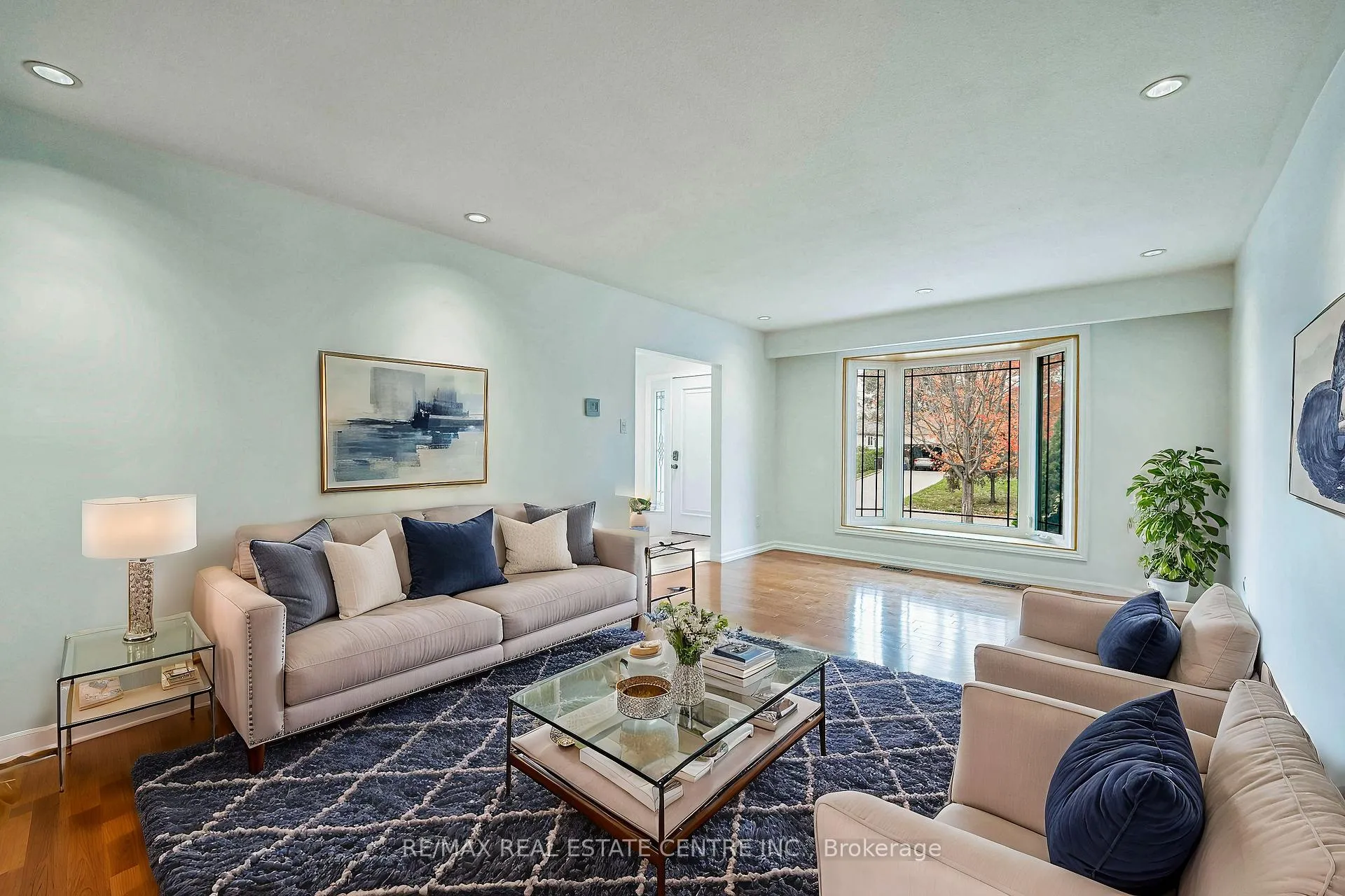 Photo 10 of 105 Drakefield Road, Markham, Bullock — HOMEH