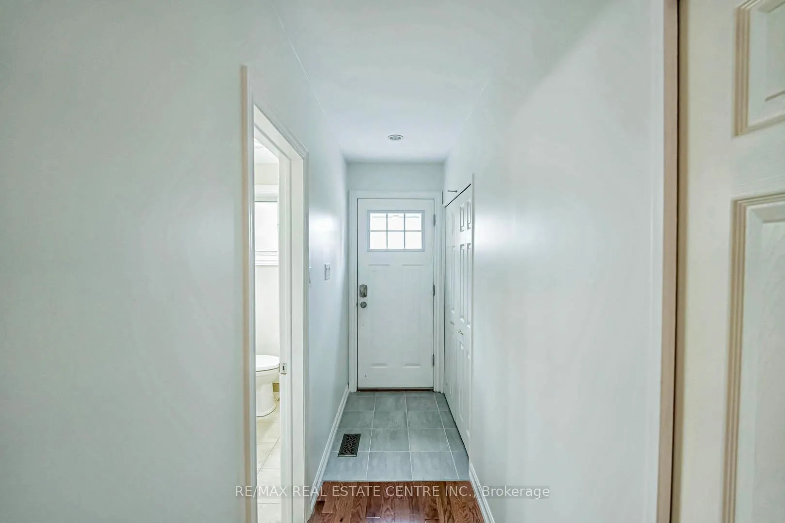Photo 23 of 105 Drakefield Road, Markham, Bullock — HOMEH