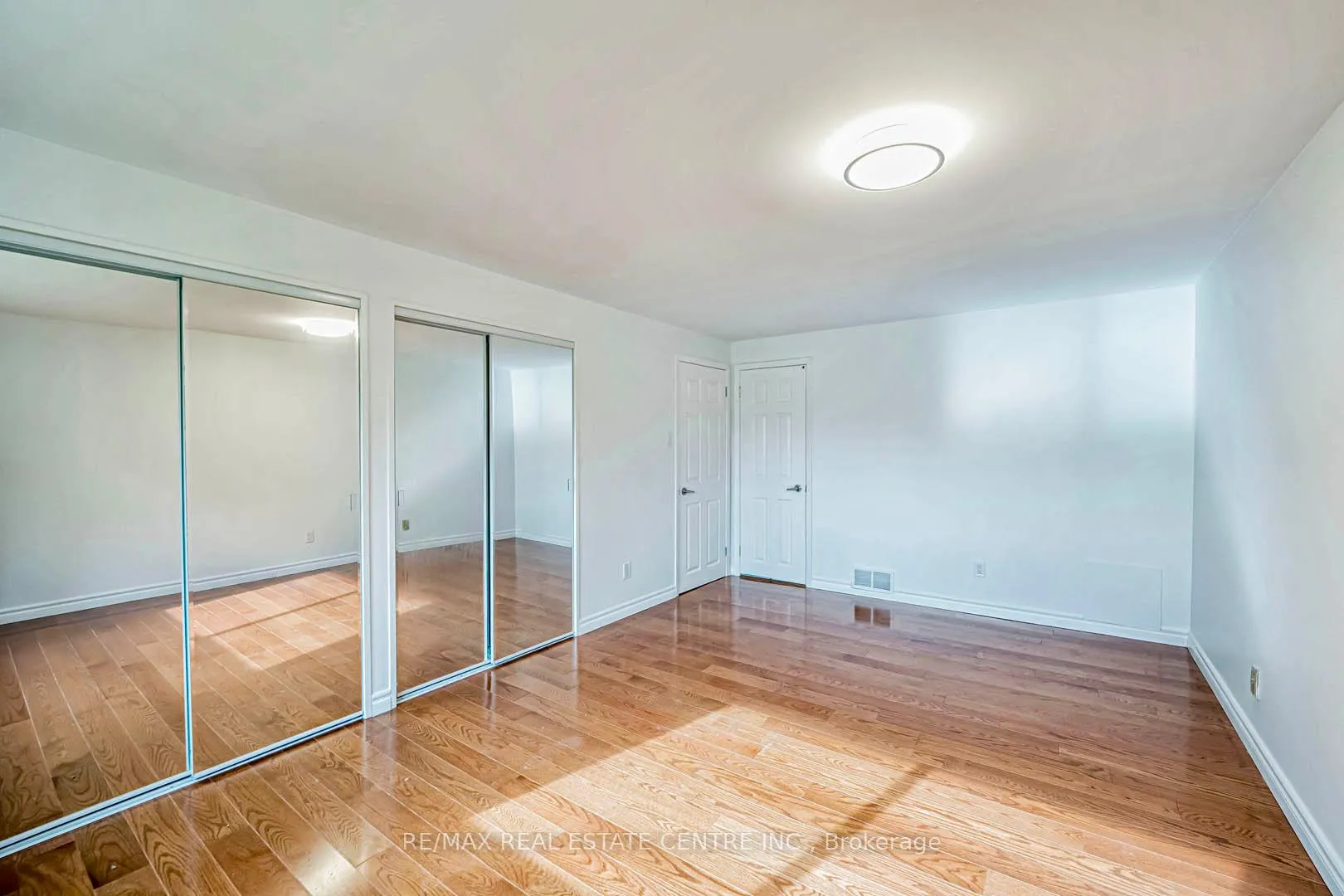 Photo 29 of 105 Drakefield Road, Markham, Bullock — HOMEH