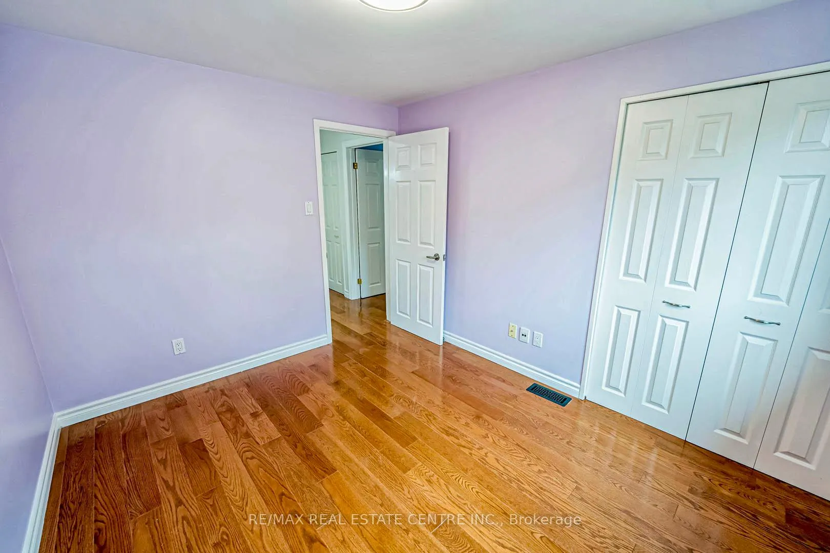 Photo 33 of 105 Drakefield Road, Markham, Bullock — HOMEH