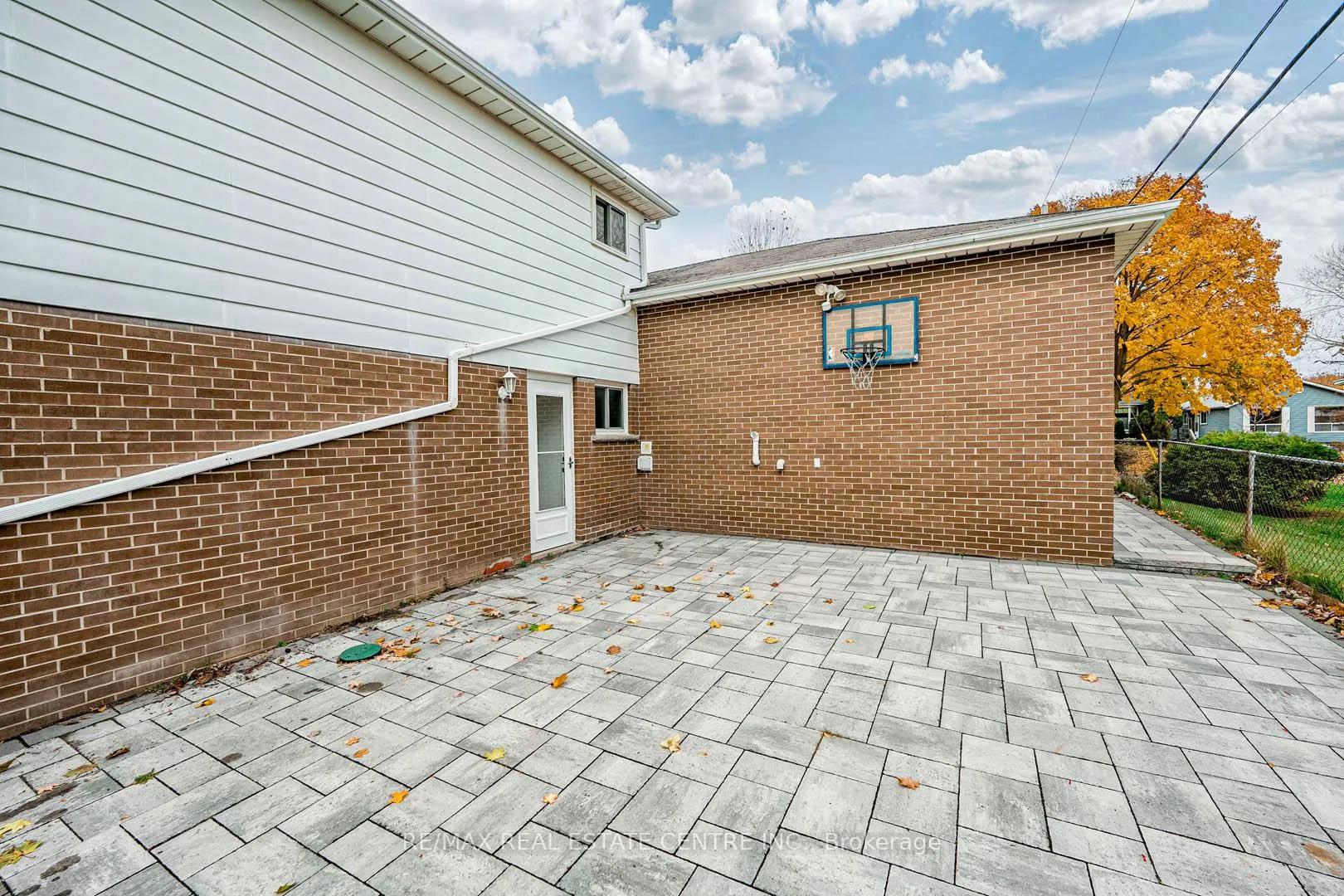Photo 38 of 105 Drakefield Road, Markham, Bullock — HOMEH