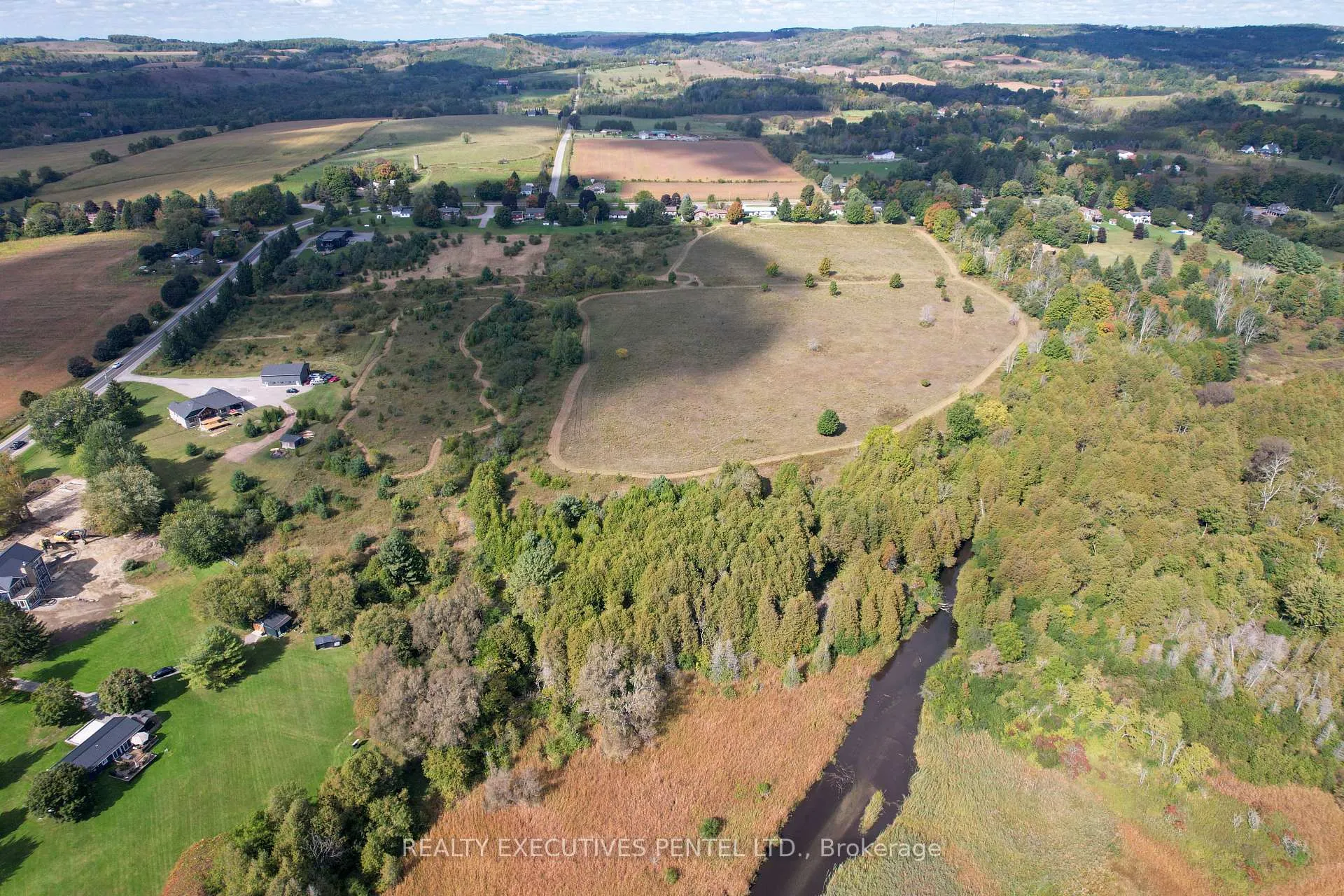 Photo 2 of 3055 Harwood Road, Hamilton Township, Rural Hamilton — HOMEH