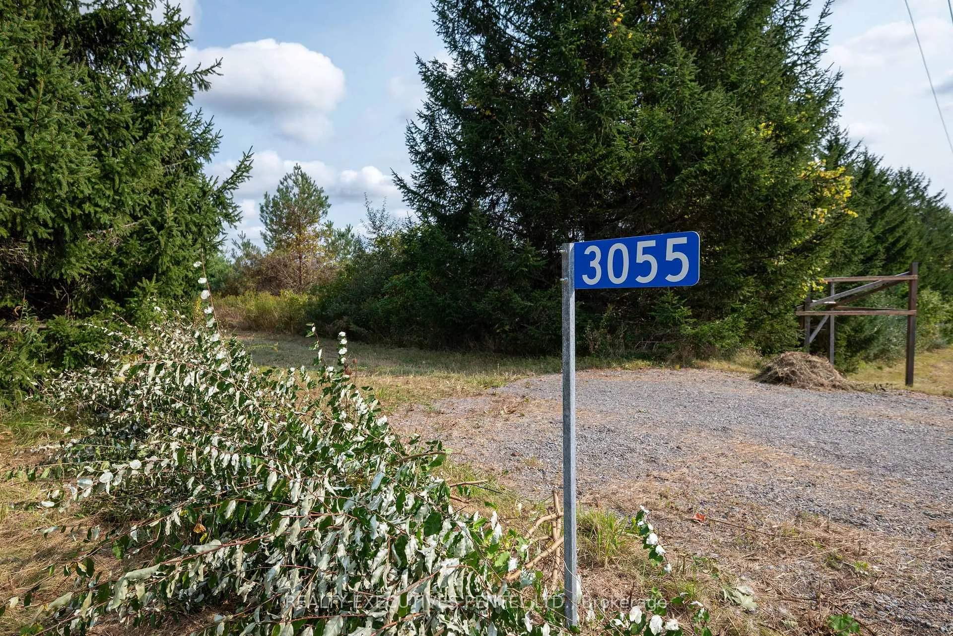Photo 5 of 3055 Harwood Road, Hamilton Township, Rural Hamilton — HOMEH