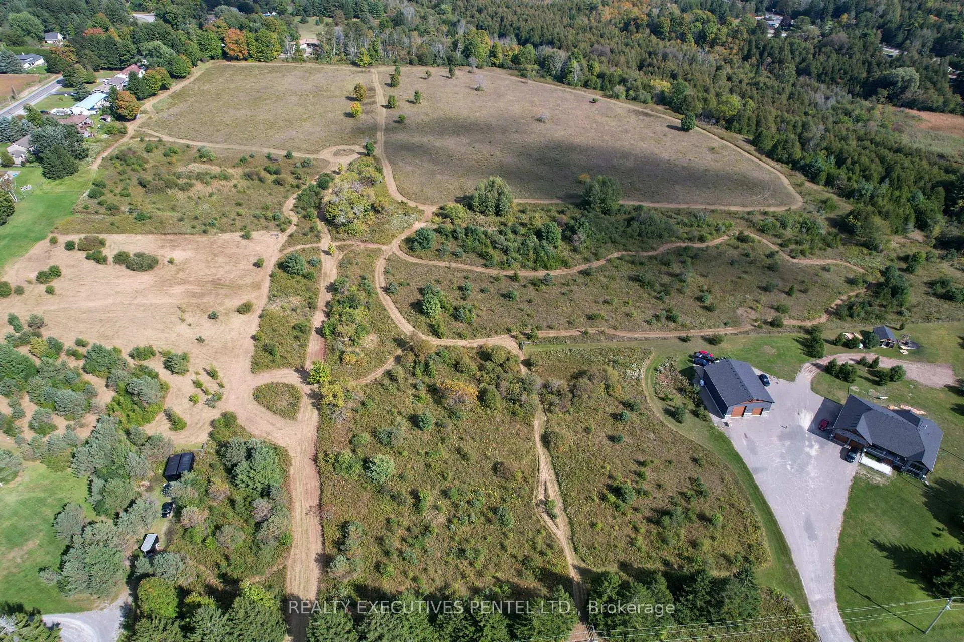 Photo 7 of 3055 Harwood Road, Hamilton Township, Rural Hamilton — HOMEH
