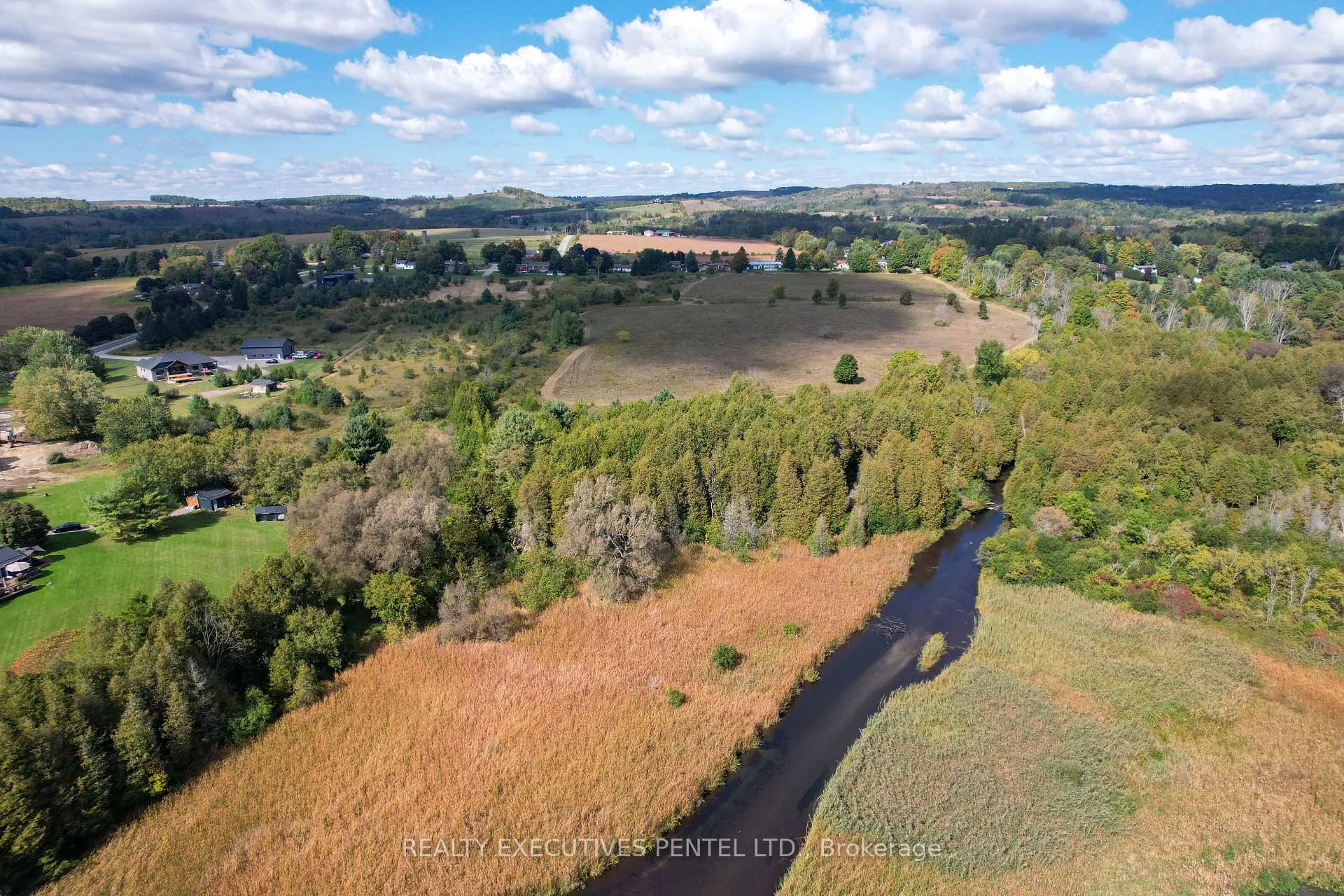 Photo 10 of 3055 Harwood Road, Hamilton Township, Rural Hamilton — HOMEH