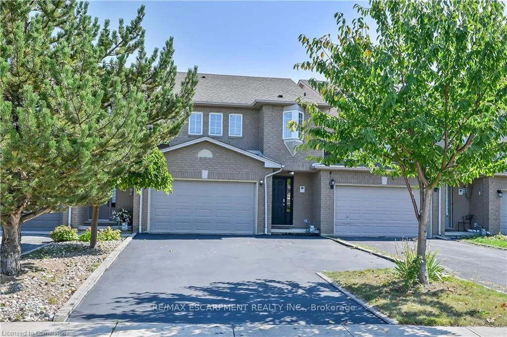 Photo 1 of 194 Gatestone Drive, Hamilton, Stoney Creek Mountain — HOMEH