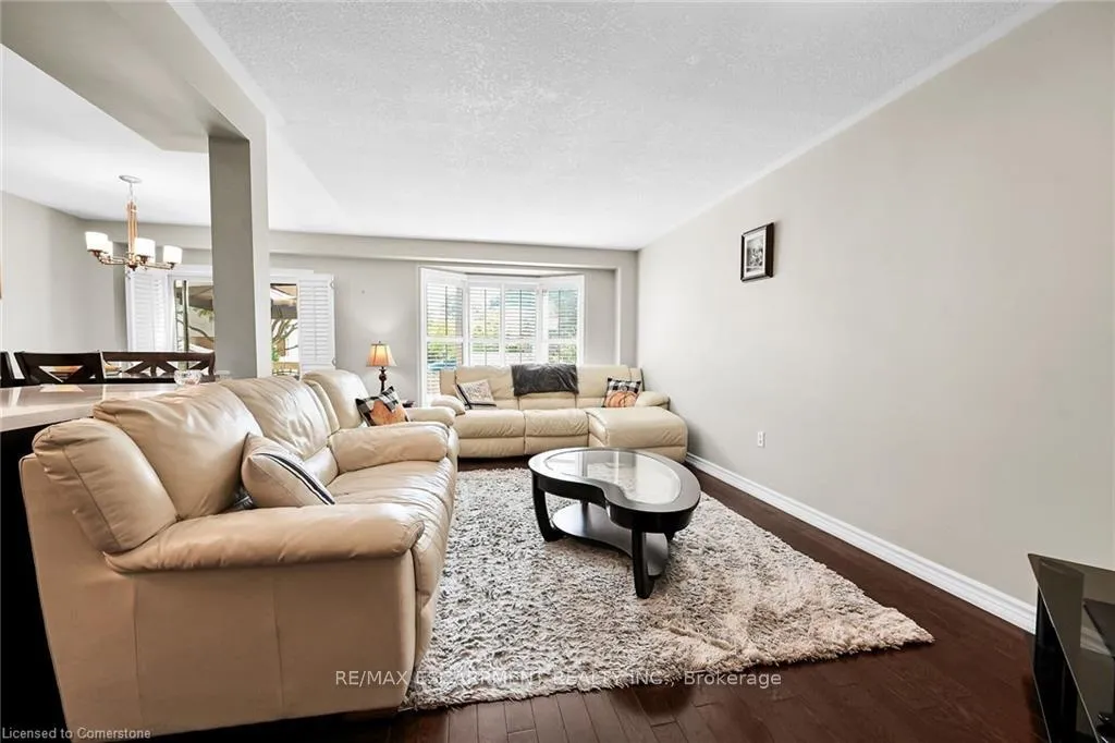 Photo 6 of 194 Gatestone Drive, Hamilton, Stoney Creek Mountain — HOMEH