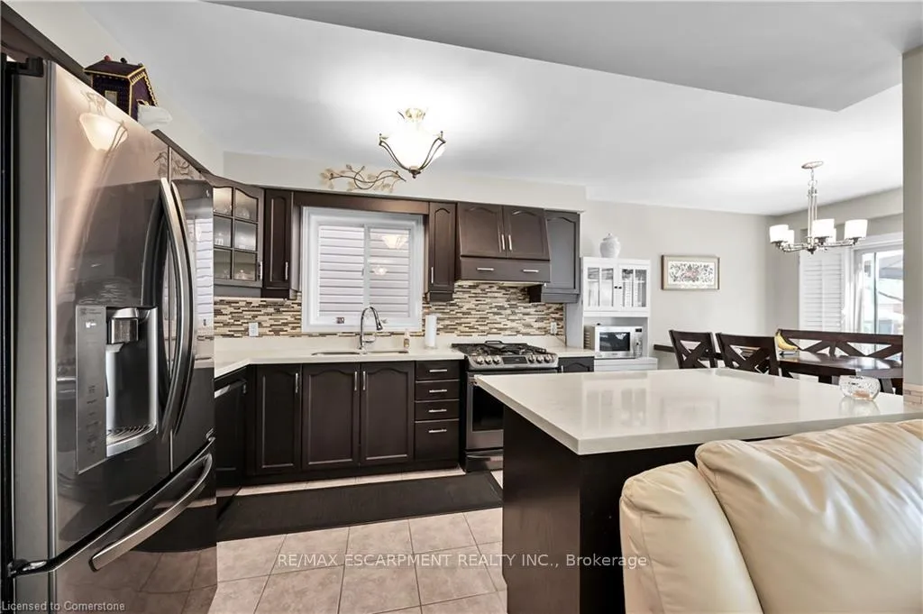 Photo 8 of 194 Gatestone Drive, Hamilton, Stoney Creek Mountain — HOMEH