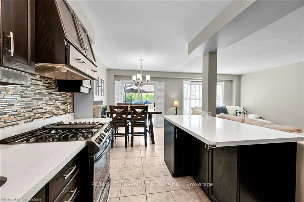 Photo 9 of 194 Gatestone Drive, Hamilton, Stoney Creek Mountain — HOMEH