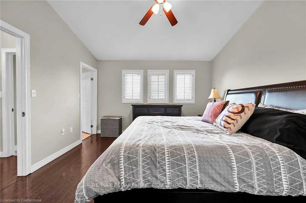 Photo 13 of 194 Gatestone Drive, Hamilton, Stoney Creek Mountain — HOMEH