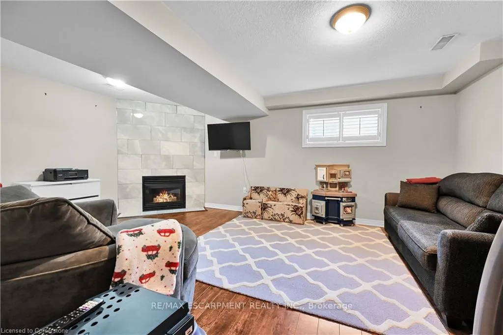 Photo 22 of 194 Gatestone Drive, Hamilton, Stoney Creek Mountain — HOMEH