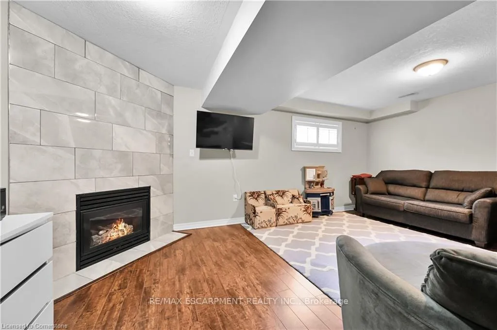 Photo 23 of 194 Gatestone Drive, Hamilton, Stoney Creek Mountain — HOMEH