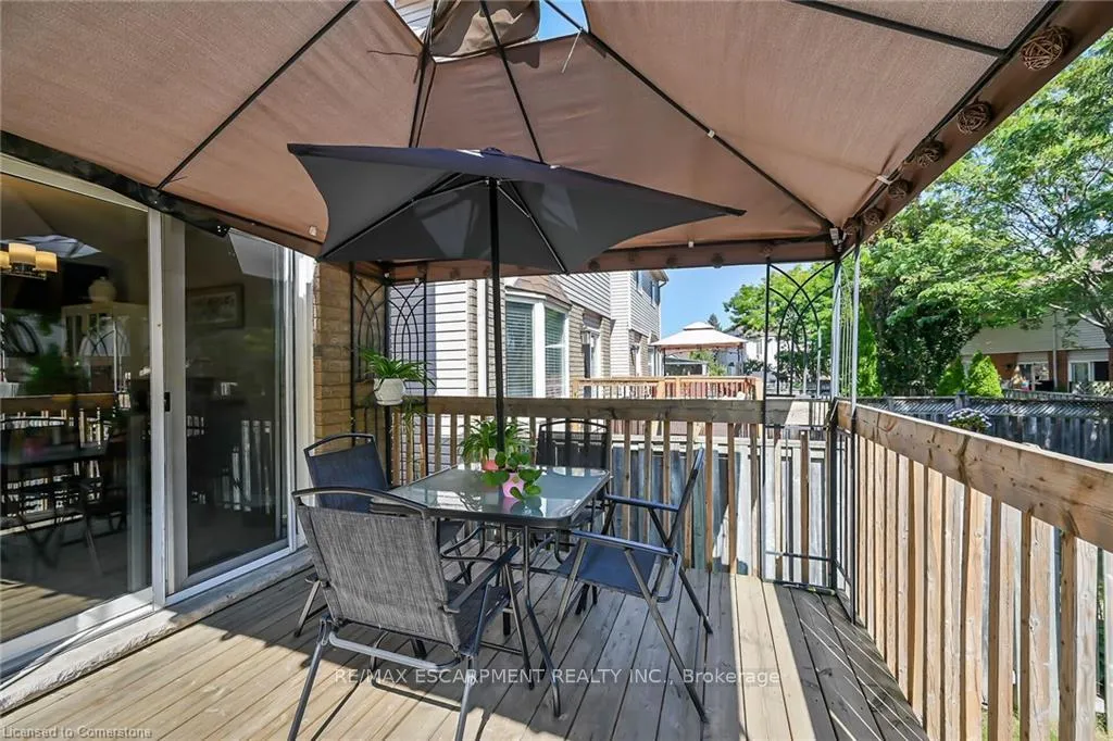 Photo 24 of 194 Gatestone Drive, Hamilton, Stoney Creek Mountain — HOMEH