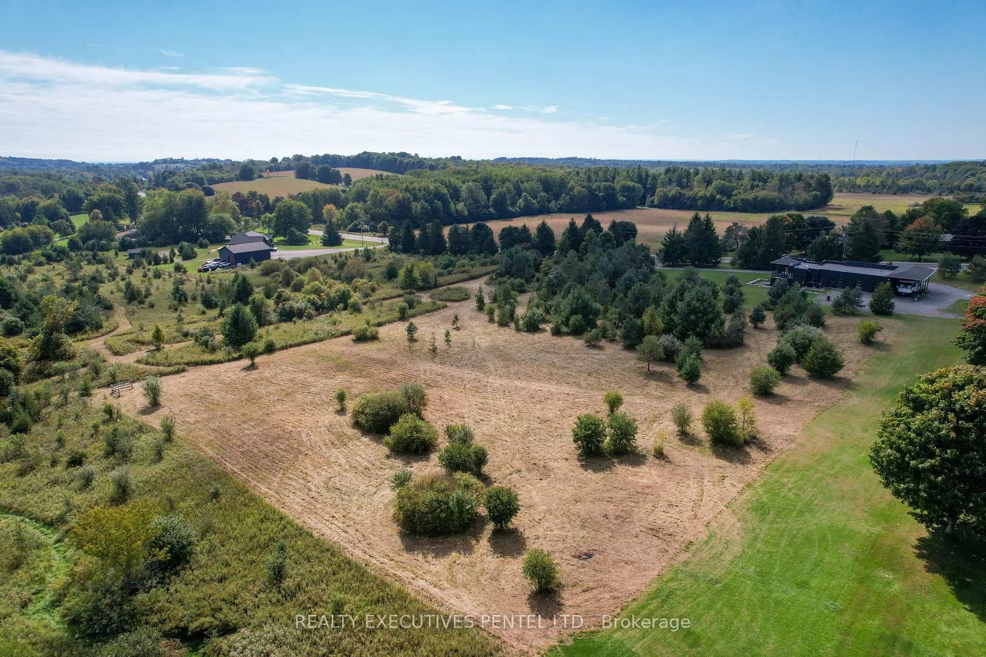 Photo 2 of 3091 Harwood Road, Hamilton Township, Rural Hamilton — HOMEH