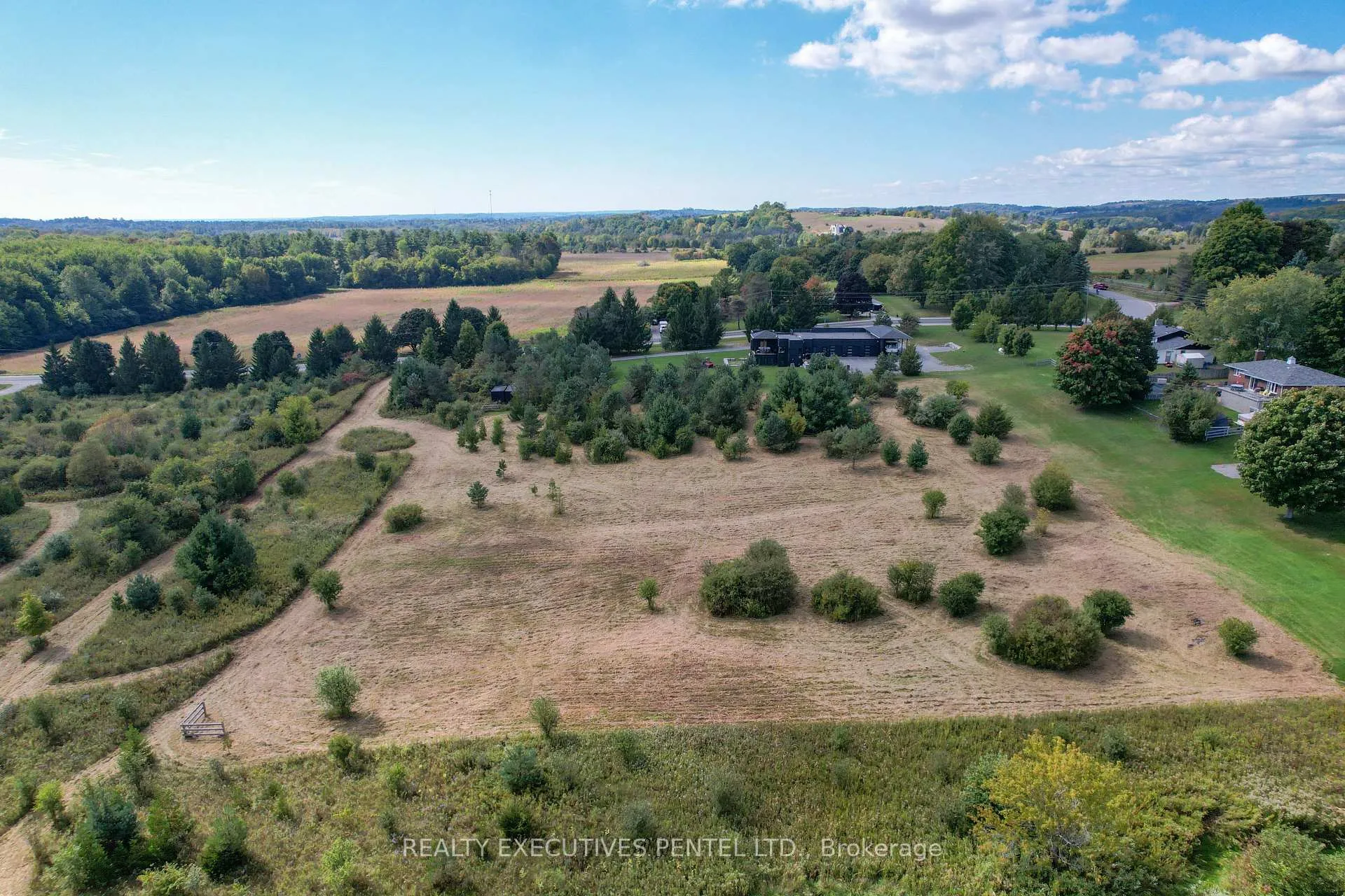 Photo 8 of 3091 Harwood Road, Hamilton Township, Rural Hamilton — HOMEH