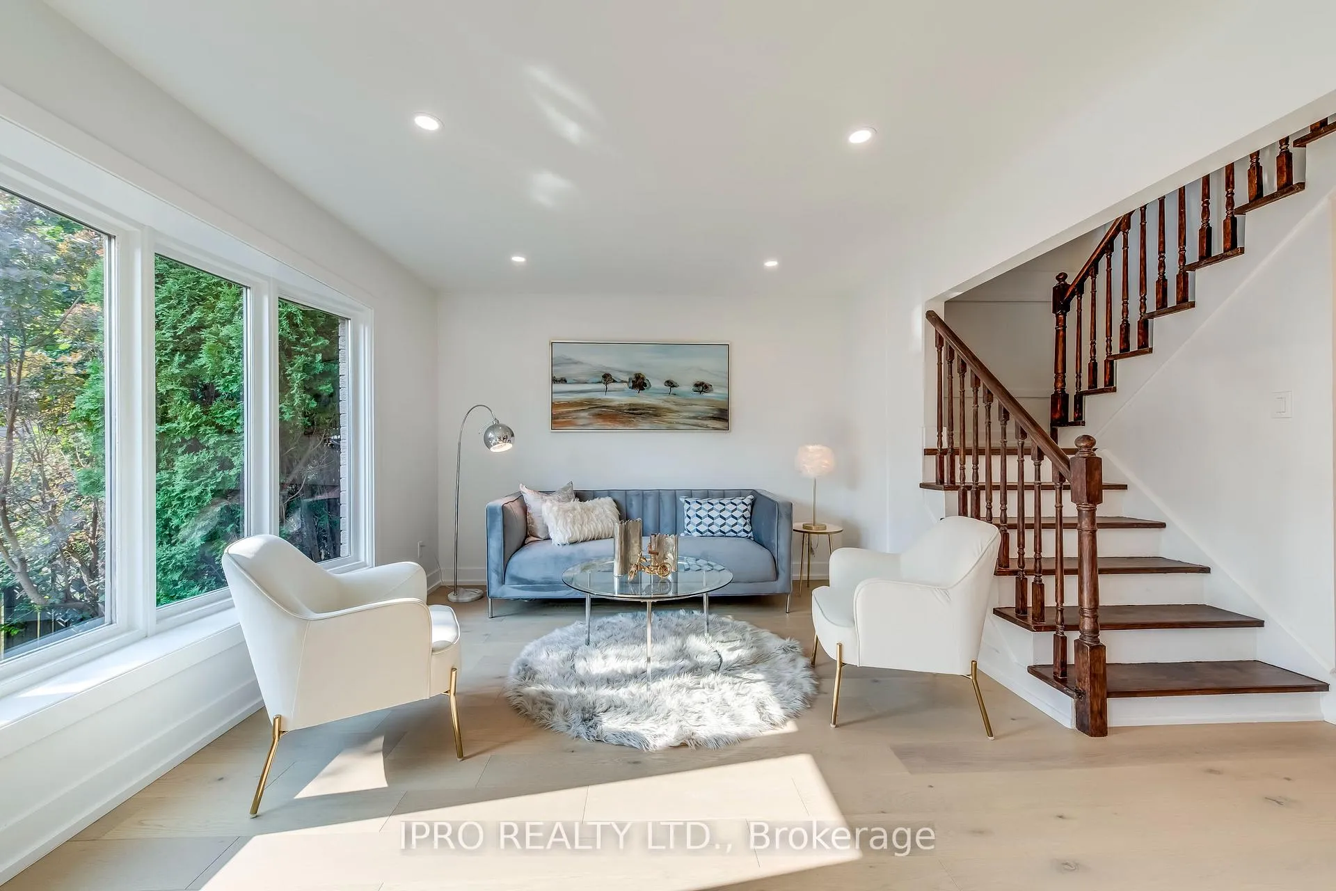 Photo 5 of 45 Karsh Crescent, Hamilton, Waterdown — HOMEH