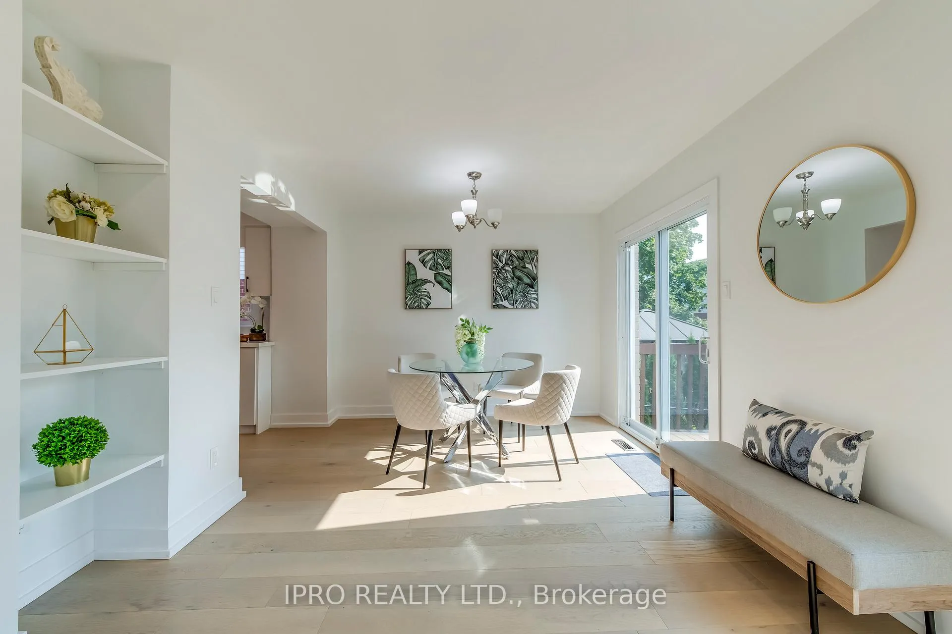 Photo 16 of 45 Karsh Crescent, Hamilton, Waterdown — HOMEH