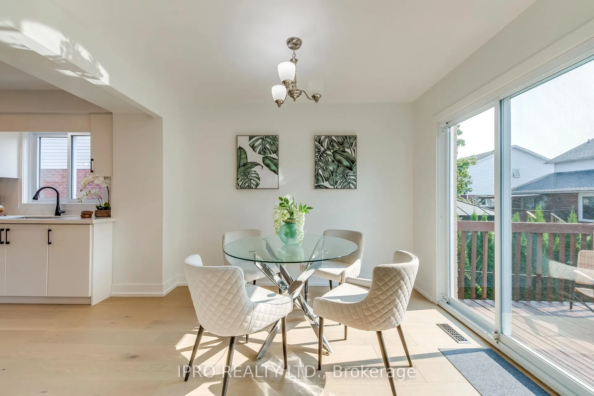 Photo 17 of 45 Karsh Crescent, Hamilton, Waterdown — HOMEH