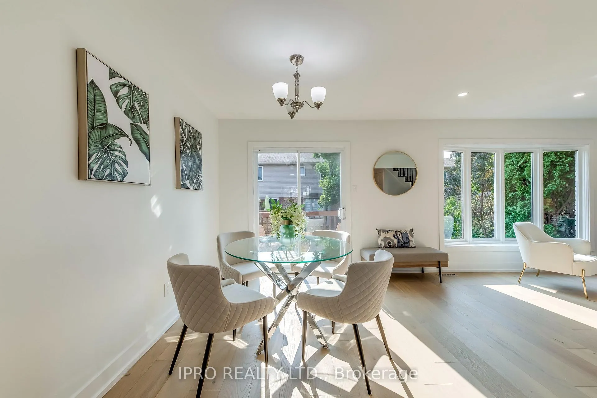 Photo 18 of 45 Karsh Crescent, Hamilton, Waterdown — HOMEH