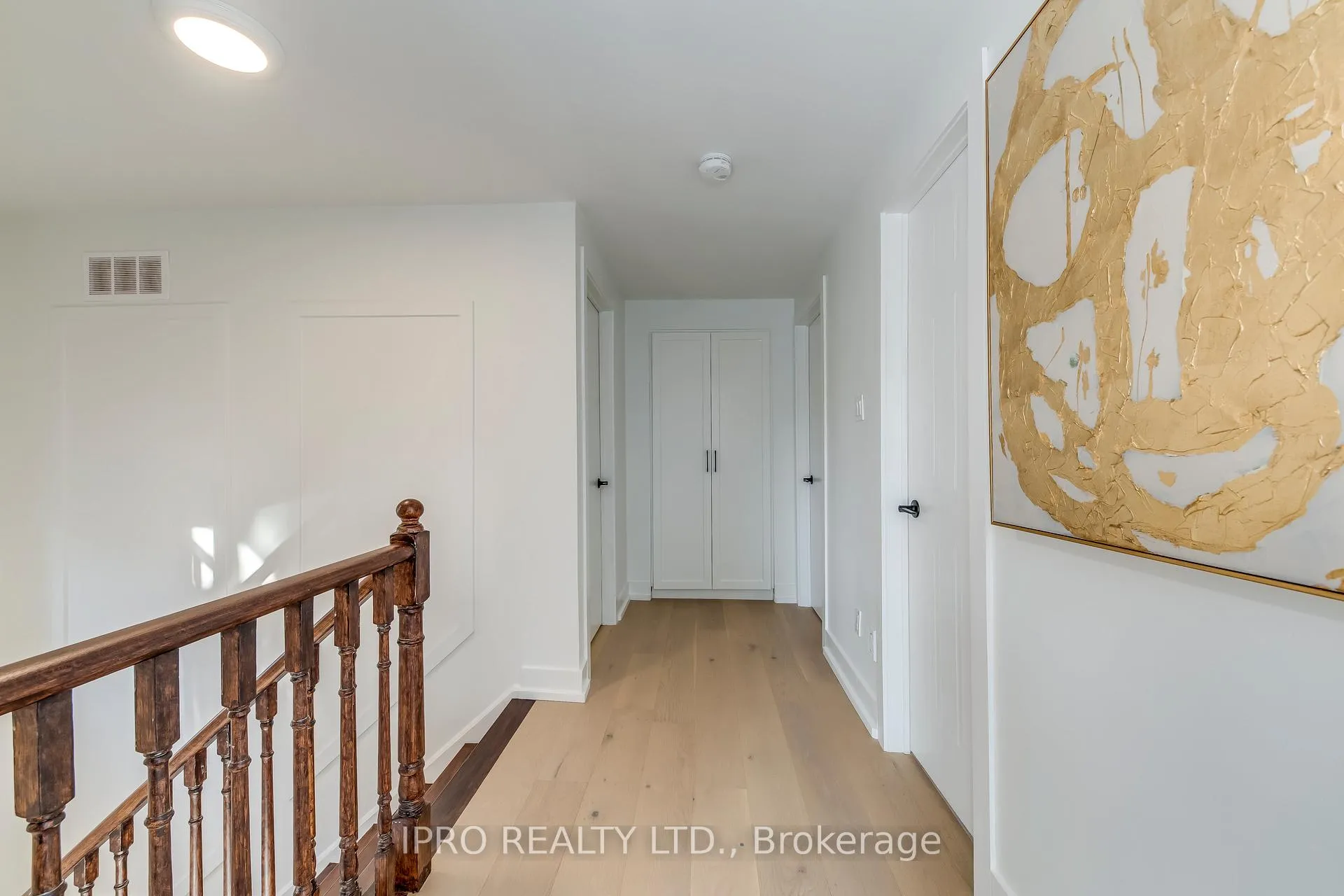 Photo 21 of 45 Karsh Crescent, Hamilton, Waterdown — HOMEH