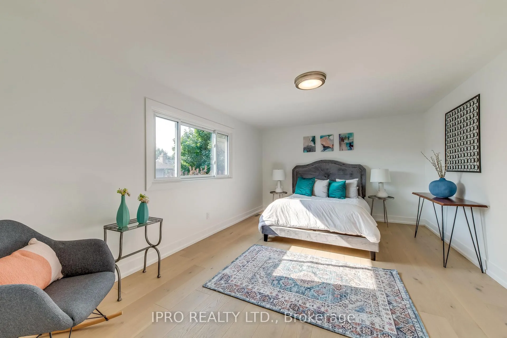 Photo 24 of 45 Karsh Crescent, Hamilton, Waterdown — HOMEH