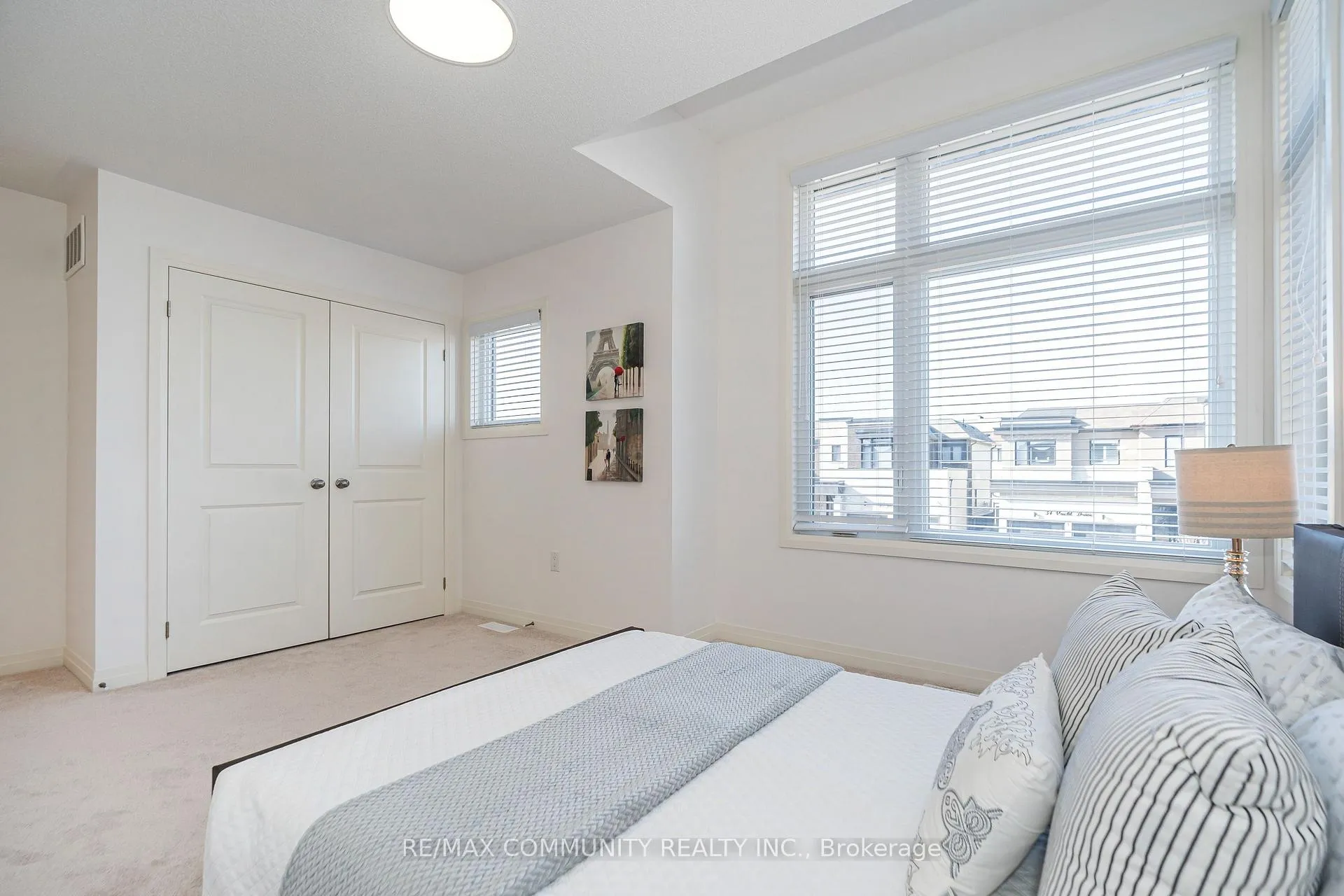 Photo 26 of 35 Yacht Drive, Clarington, Bowmanville — HOMEH