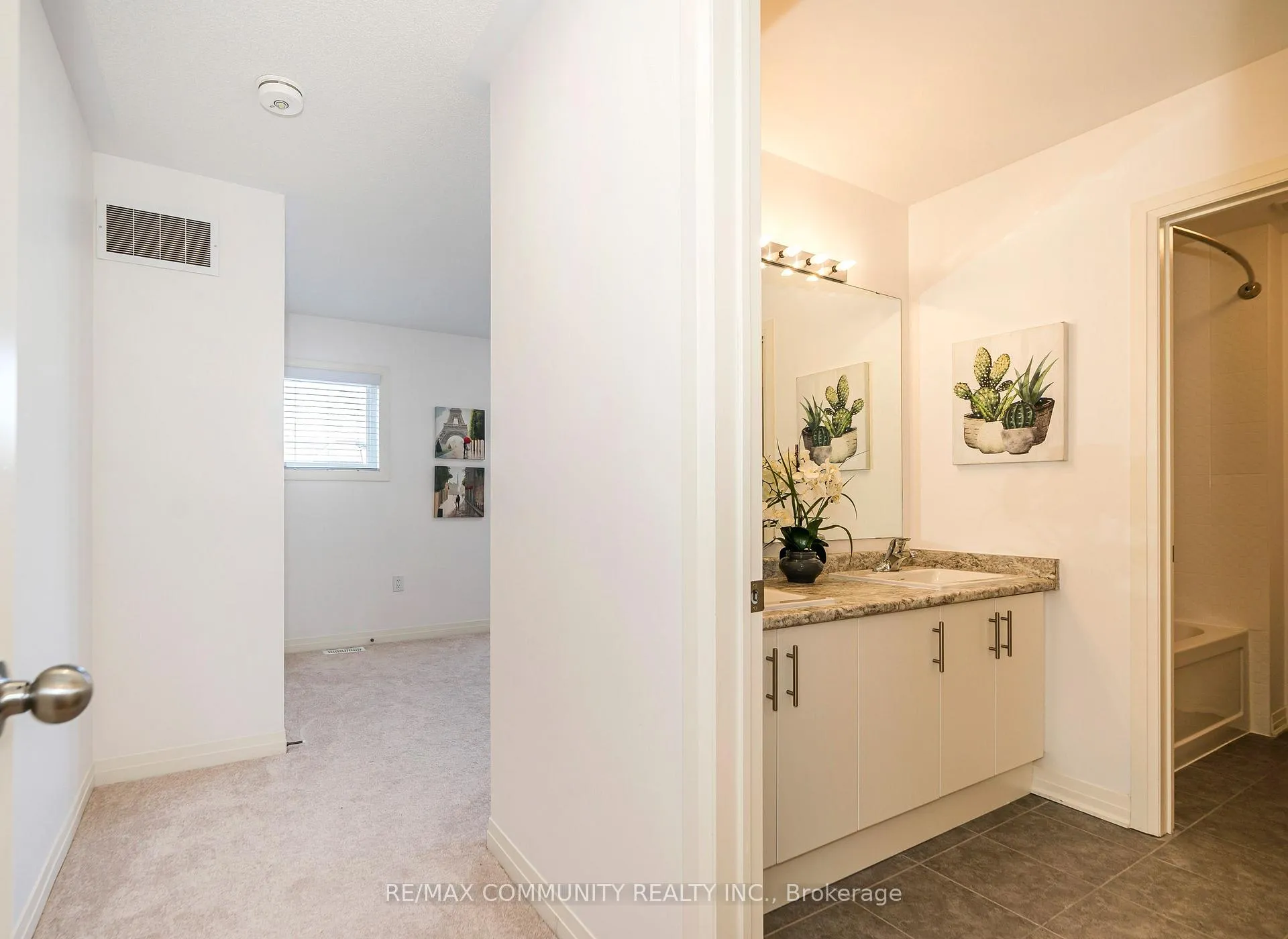 Photo 27 of 35 Yacht Drive, Clarington, Bowmanville — HOMEH