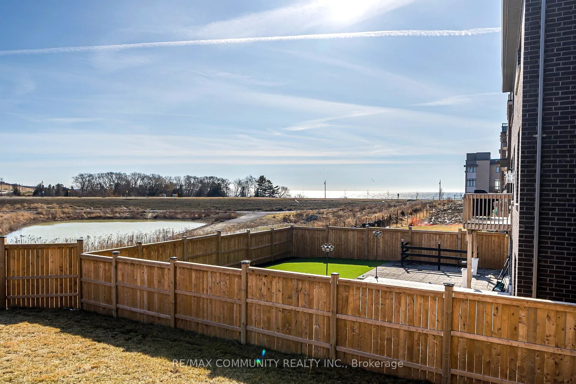 Photo 32 of 35 Yacht Drive, Clarington, Bowmanville — HOMEH