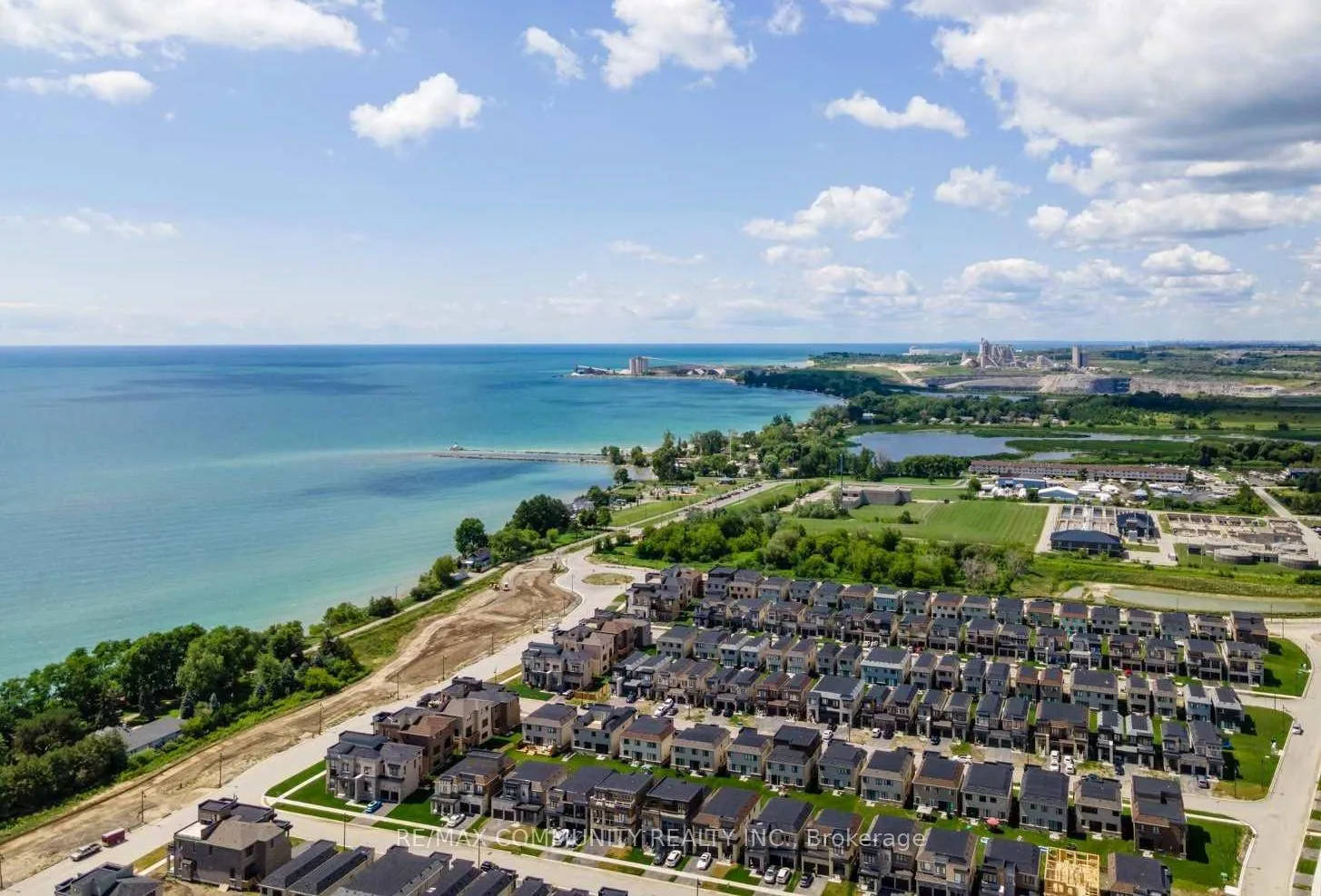 Photo 35 of 35 Yacht Drive, Clarington, Bowmanville — HOMEH
