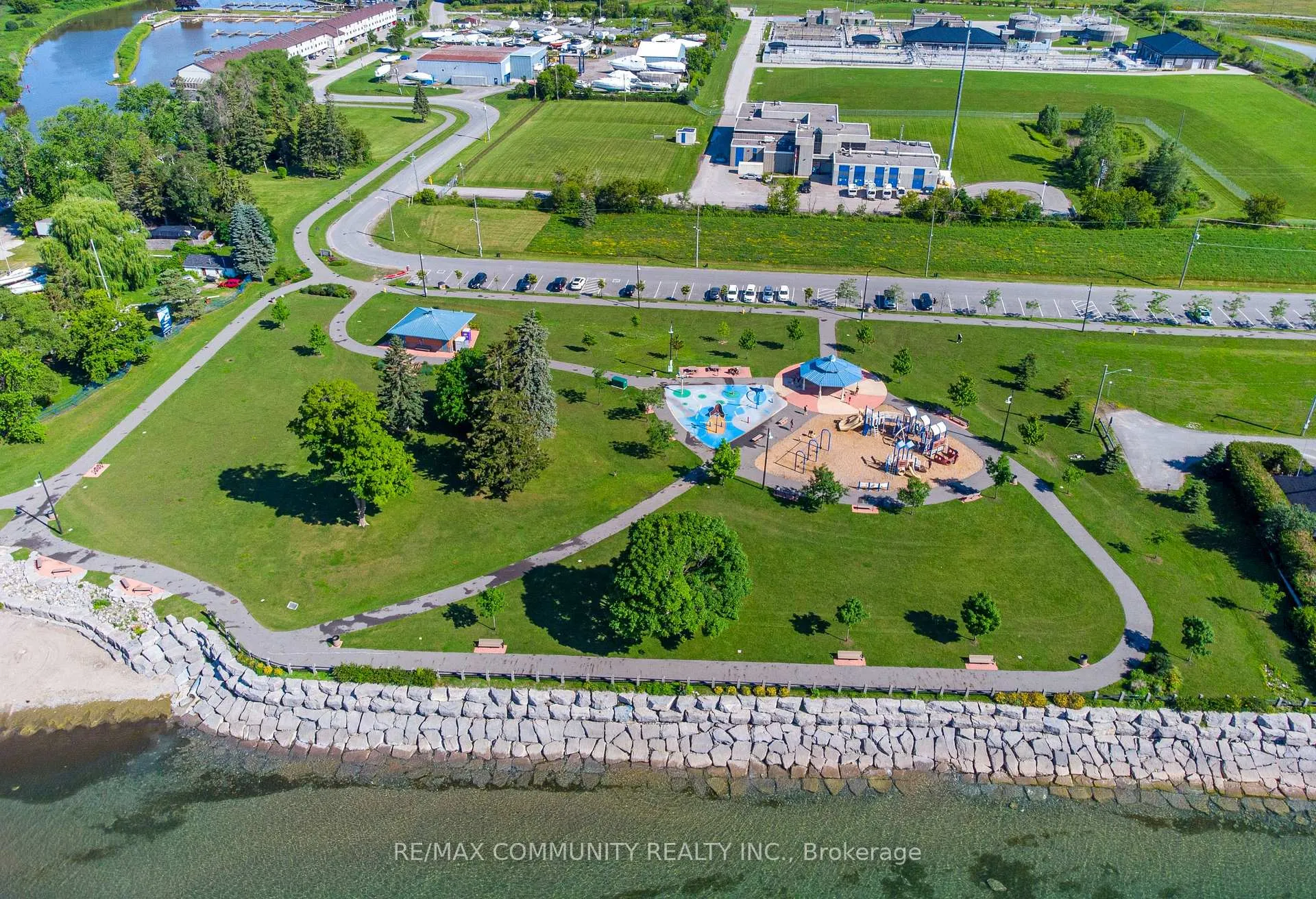 Photo 37 of 35 Yacht Drive, Clarington, Bowmanville — HOMEH
