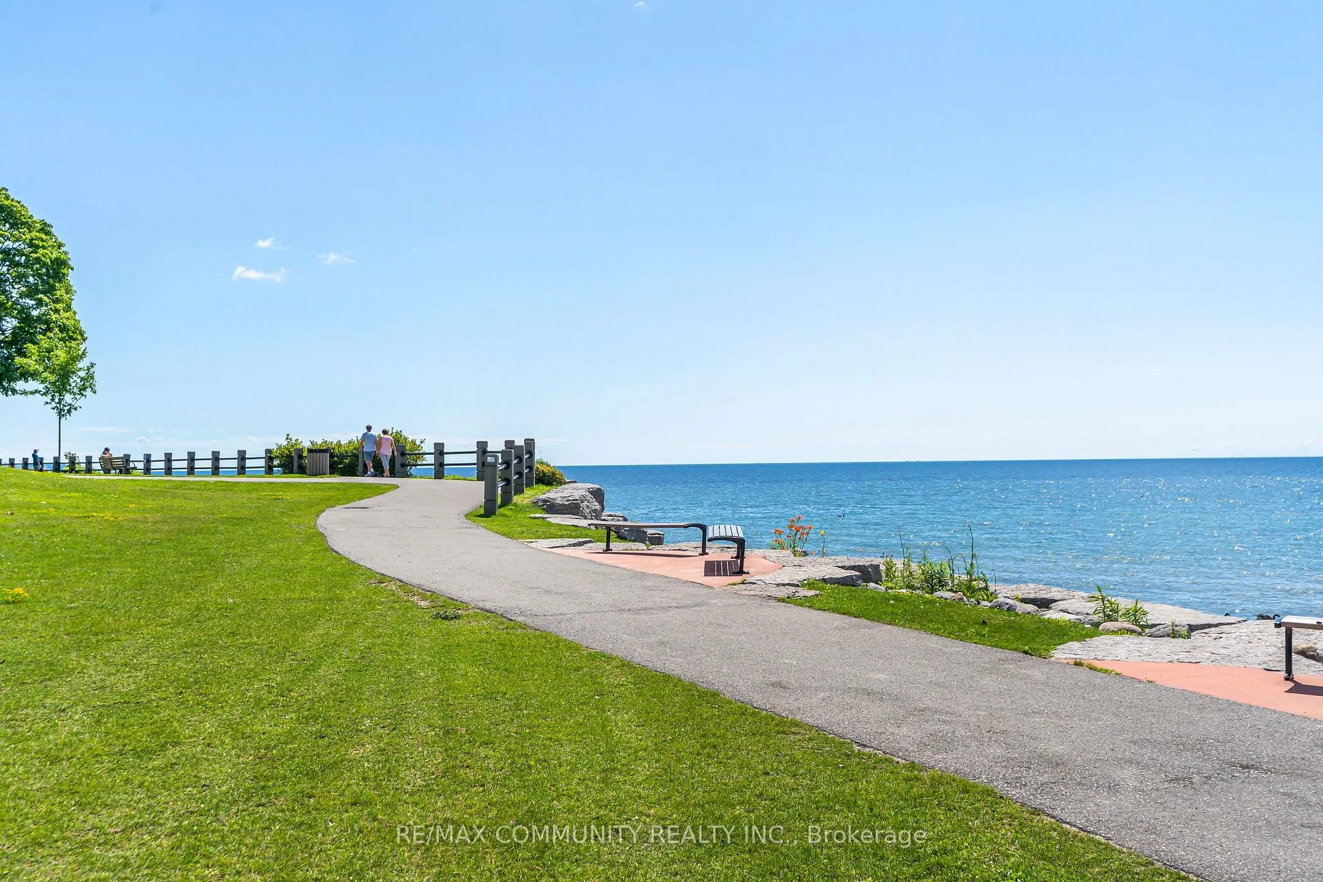 Photo 39 of 35 Yacht Drive, Clarington, Bowmanville — HOMEH