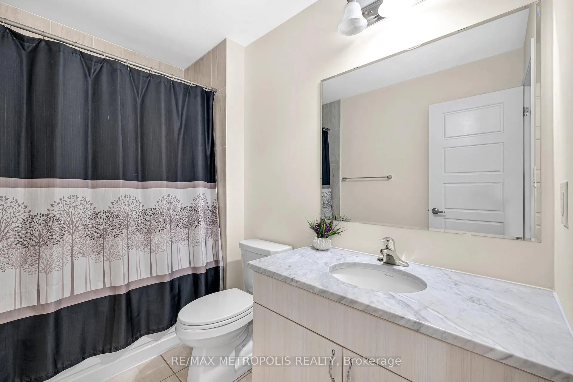 Photo 10 of 55 Westfield Drive, Whitby, Rural Whitby — HOMEH