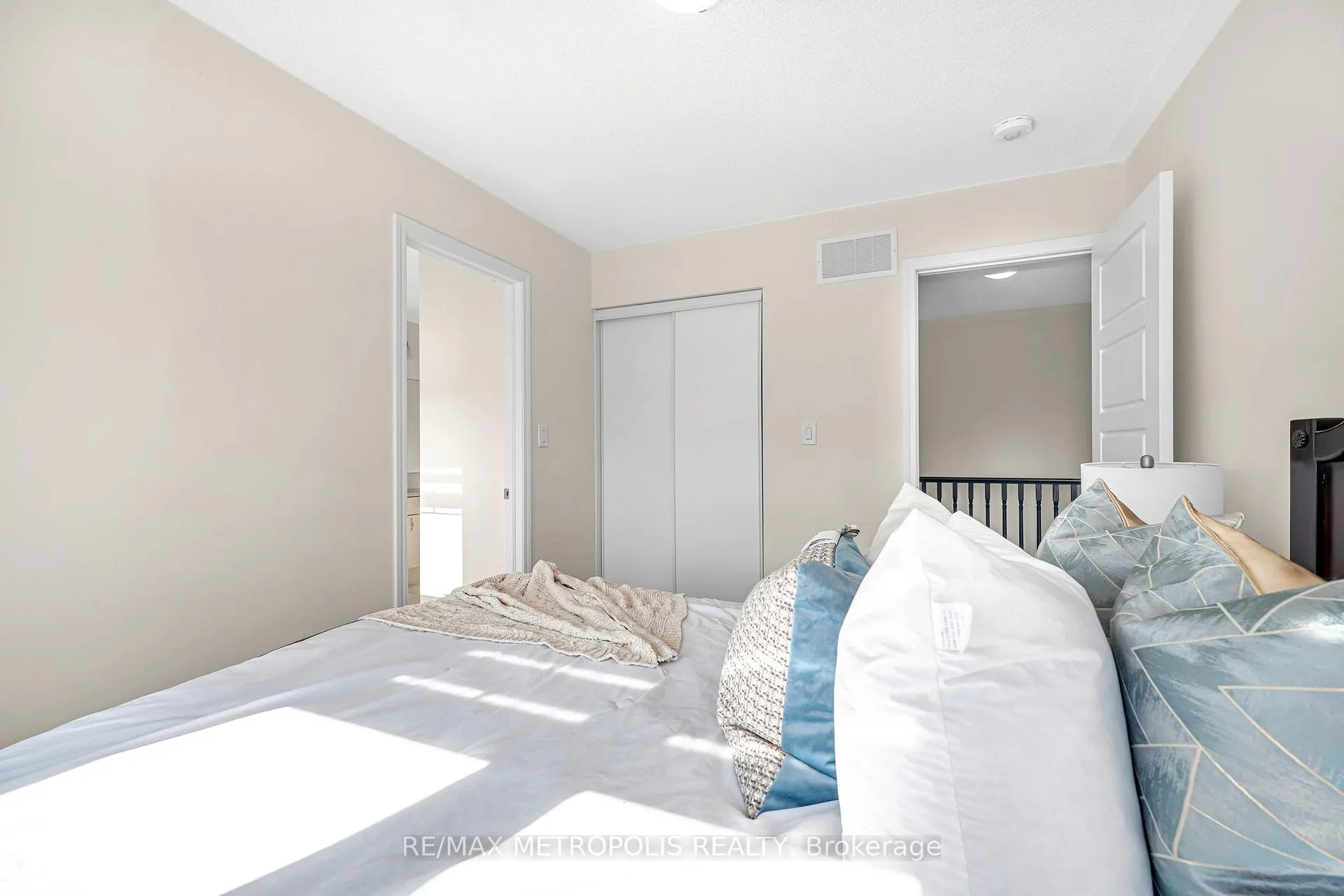 Photo 17 of 55 Westfield Drive, Whitby, Rural Whitby — HOMEH