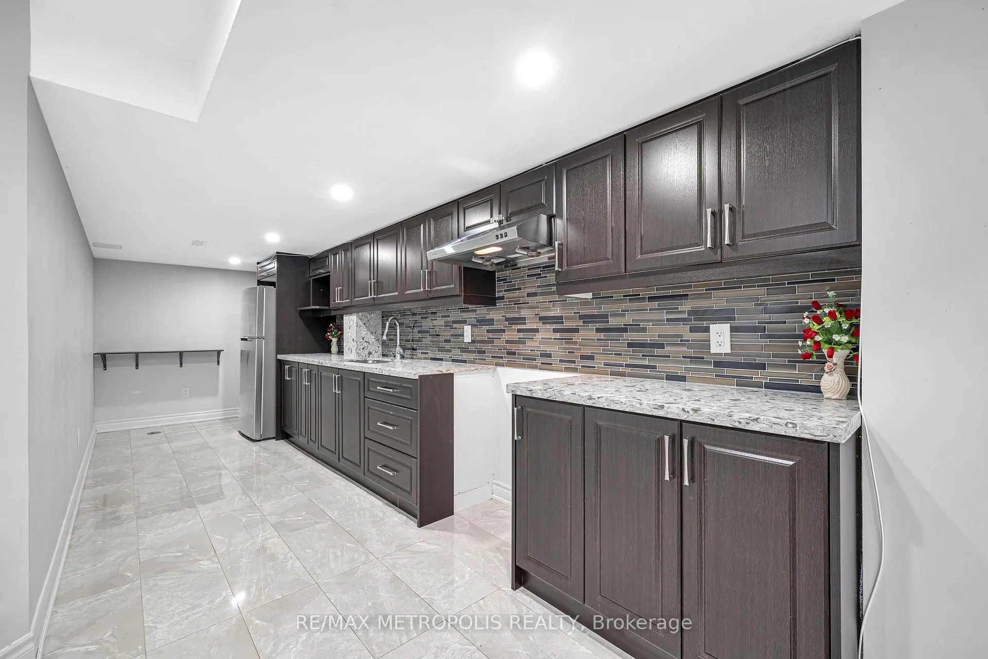 Photo 24 of 55 Westfield Drive, Whitby, Rural Whitby — HOMEH
