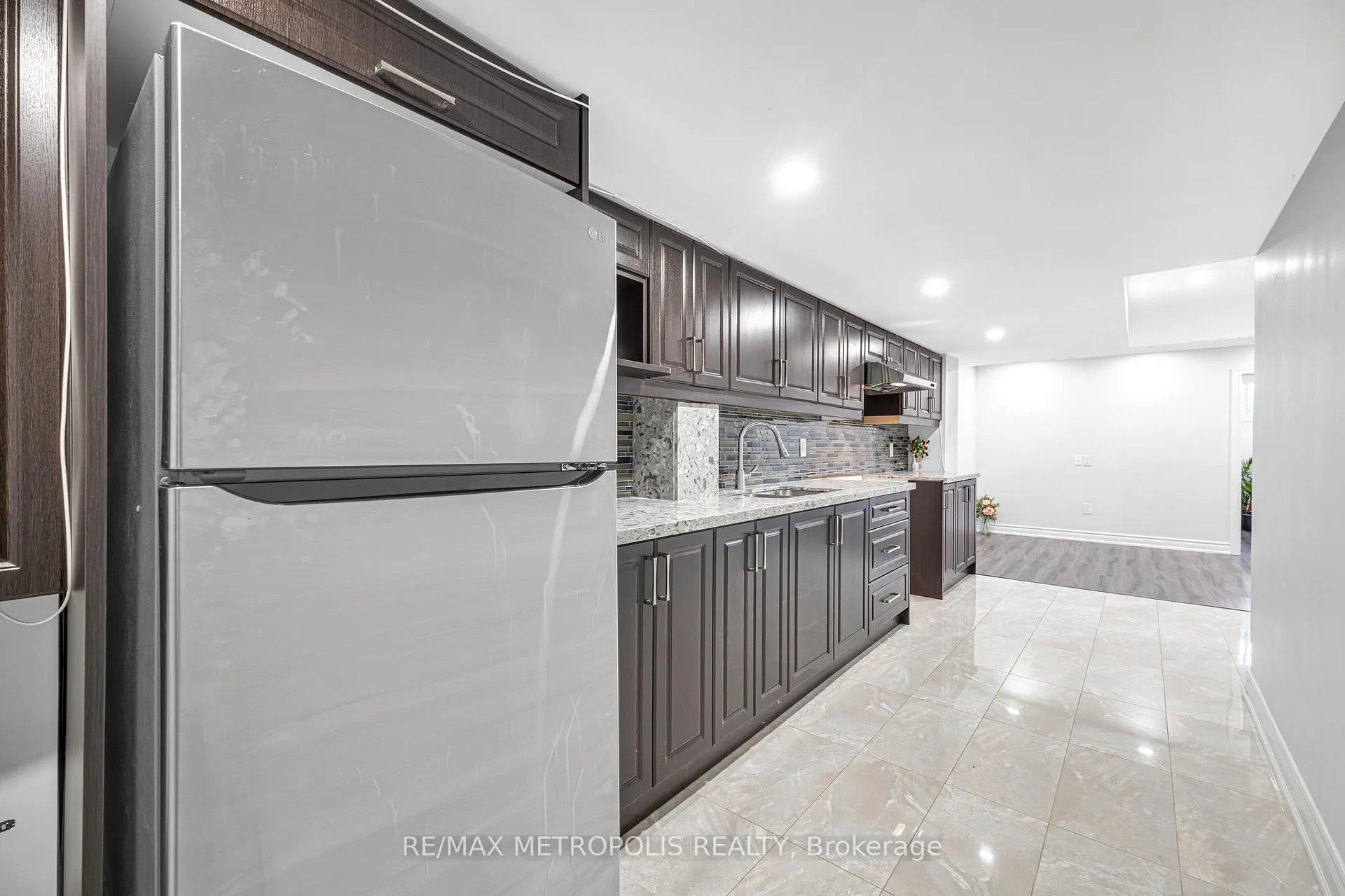 Photo 25 of 55 Westfield Drive, Whitby, Rural Whitby — HOMEH