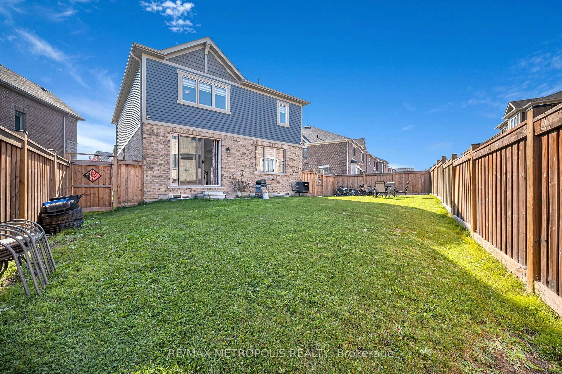 Photo 36 of 55 Westfield Drive, Whitby, Rural Whitby — HOMEH