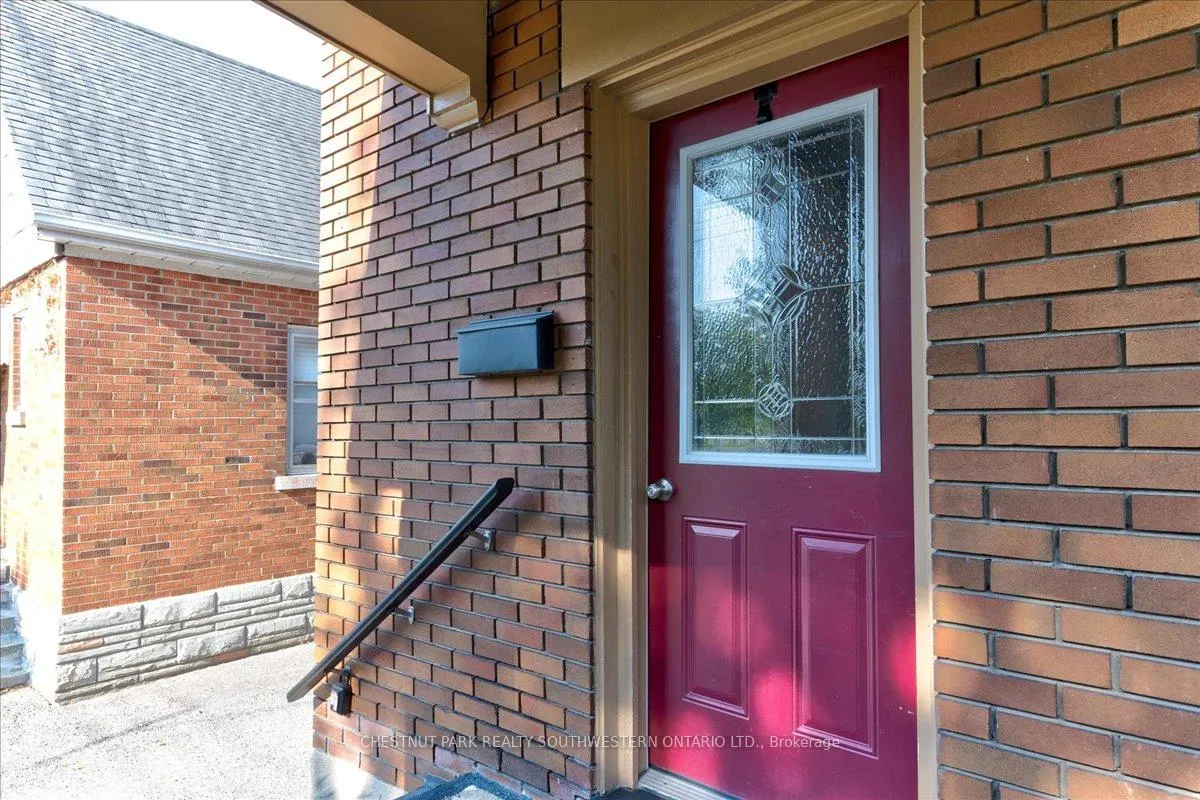 Photo 7 of 12 Onward Avenue, Kitchener, King East — HOMEH