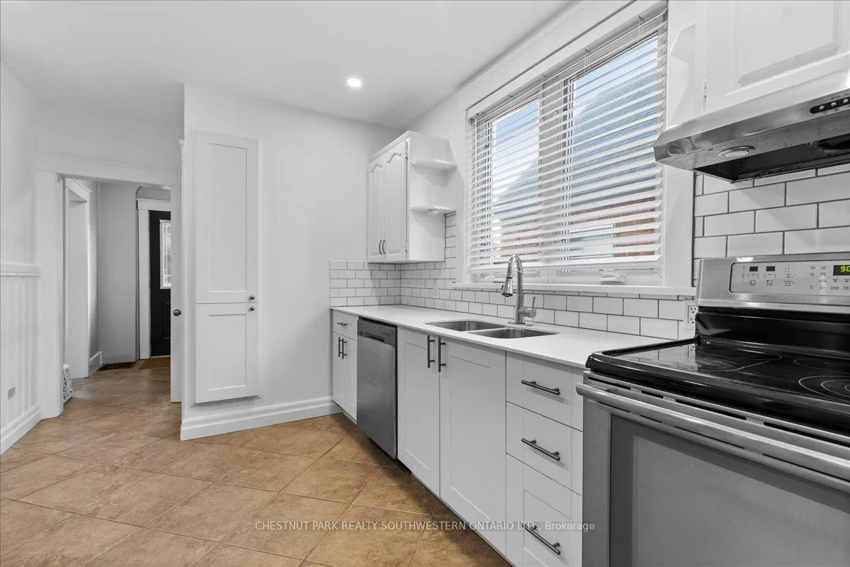 Photo 19 of 12 Onward Avenue, Kitchener, King East — HOMEH