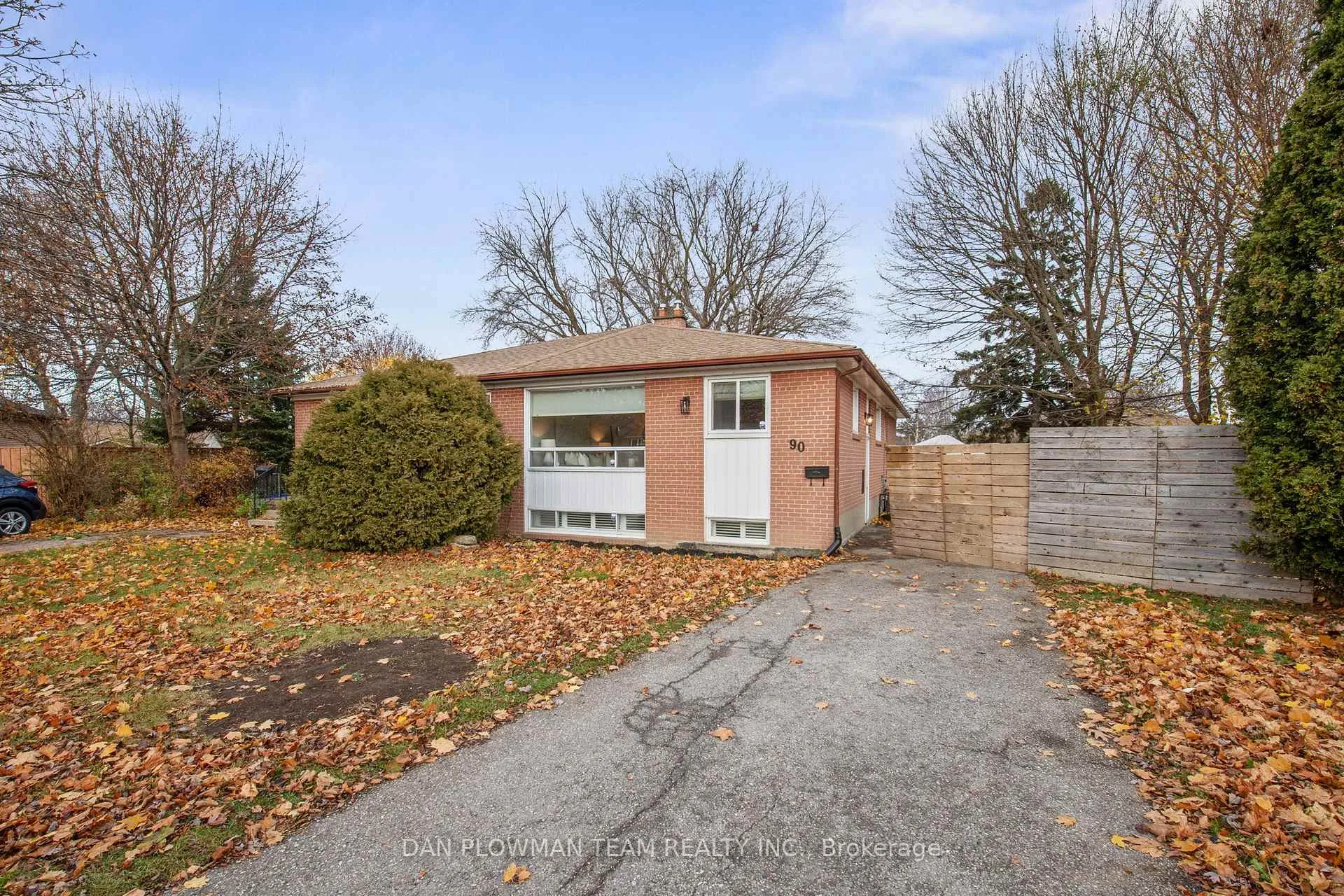 Photo 2 of 90 Hurley Road, Ajax, South East — HOMEH