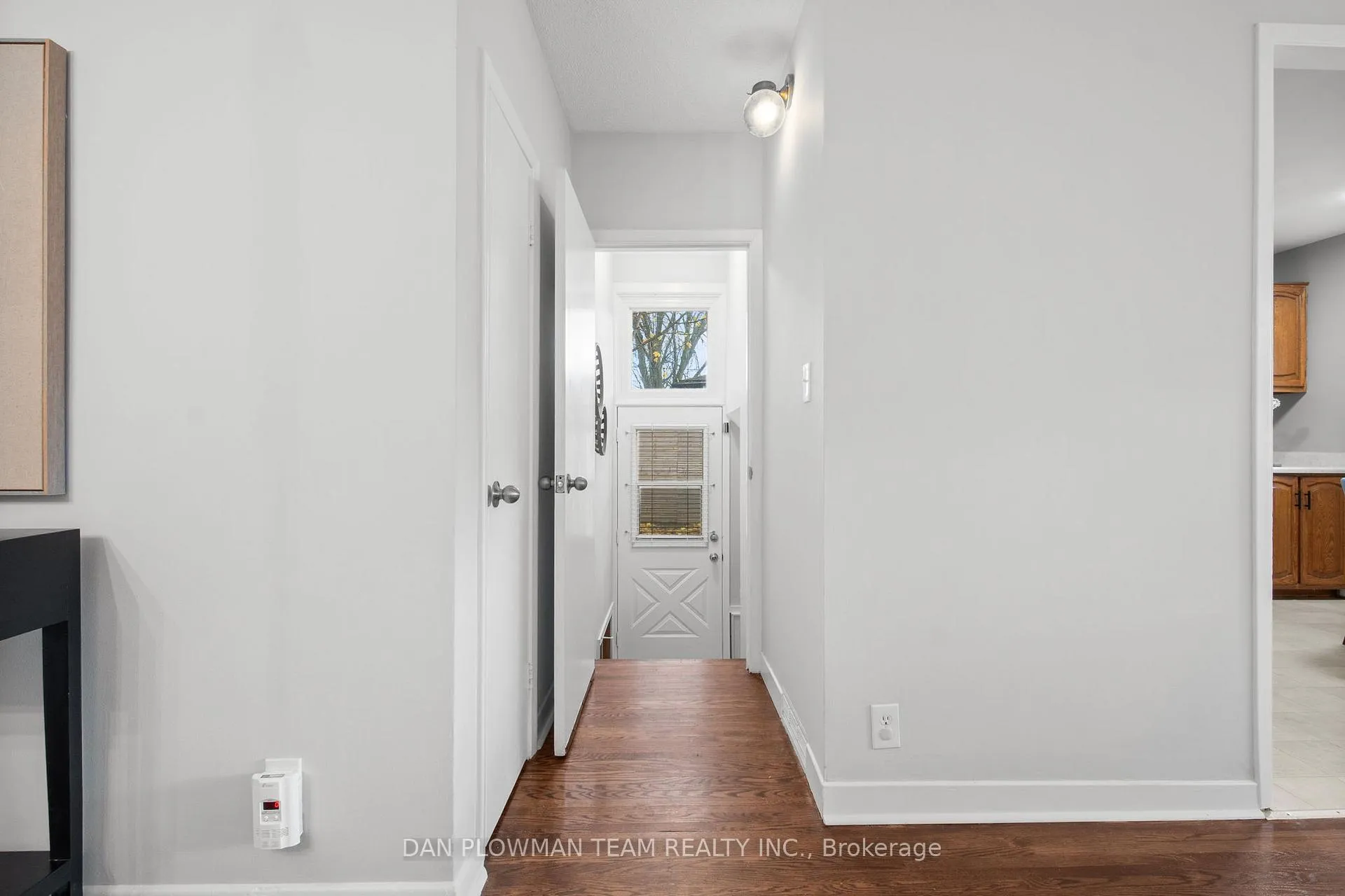 Photo 10 of 90 Hurley Road, Ajax, South East — HOMEH