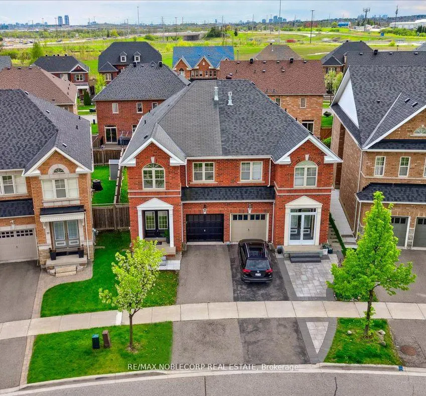 Photo 3 of 41 Robert Osprey Drive, Markham, Cathedraltown — HOMEH