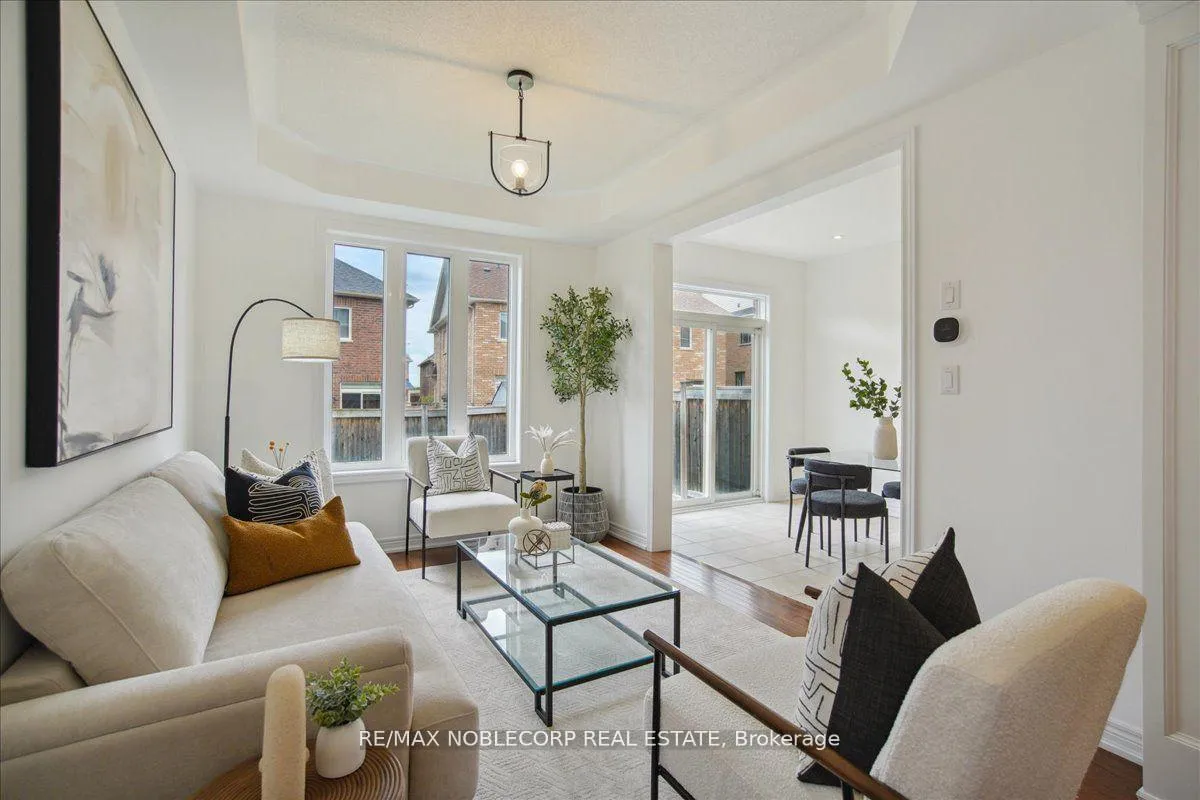 Photo 9 of 41 Robert Osprey Drive, Markham, Cathedraltown — HOMEH