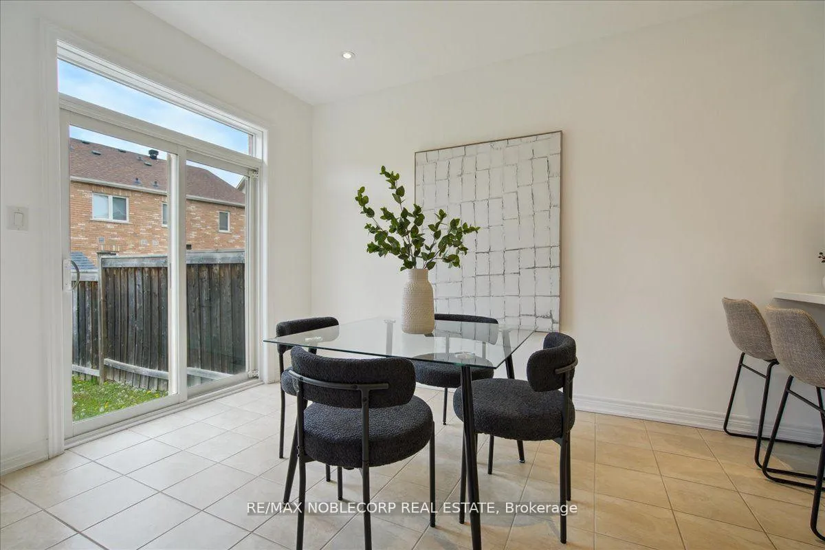 Photo 12 of 41 Robert Osprey Drive, Markham, Cathedraltown — HOMEH
