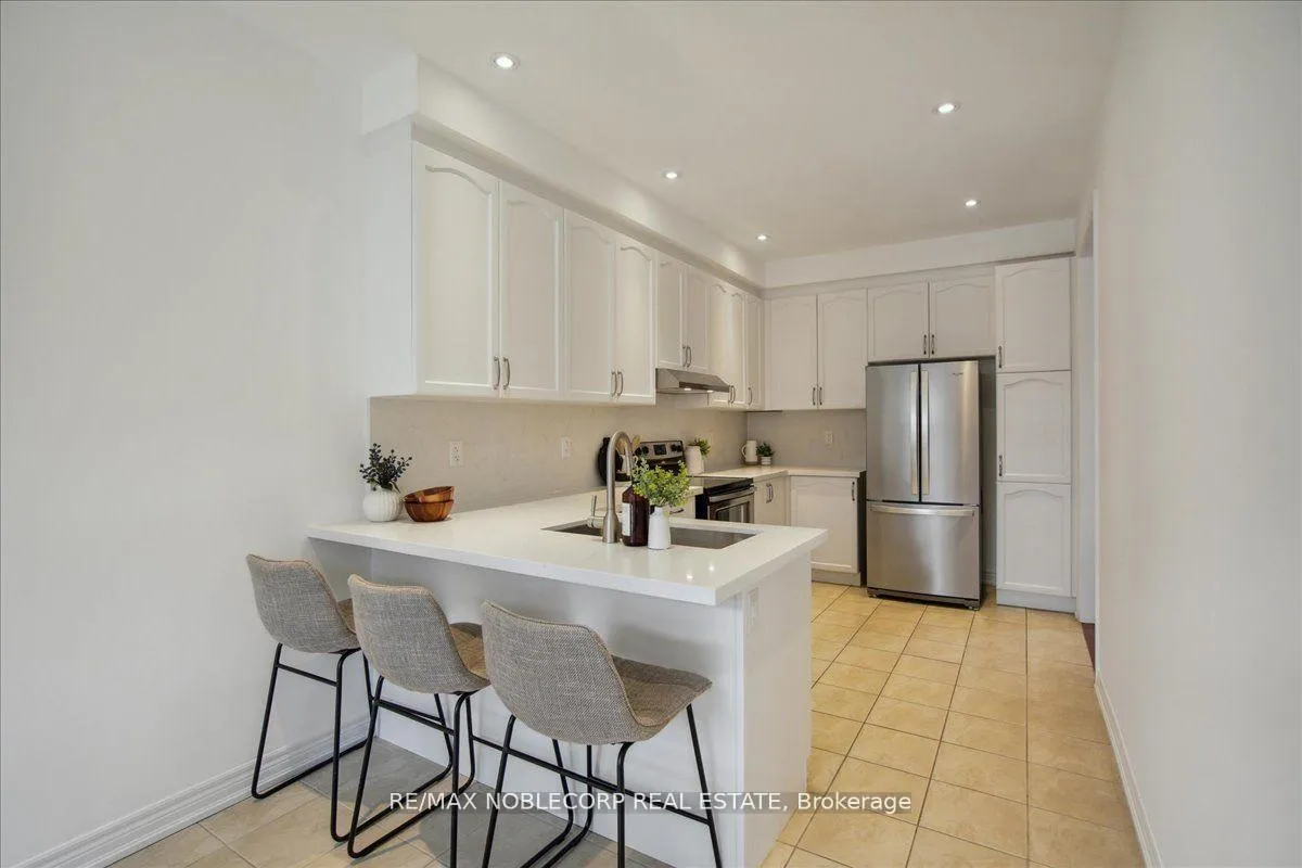 Photo 14 of 41 Robert Osprey Drive, Markham, Cathedraltown — HOMEH