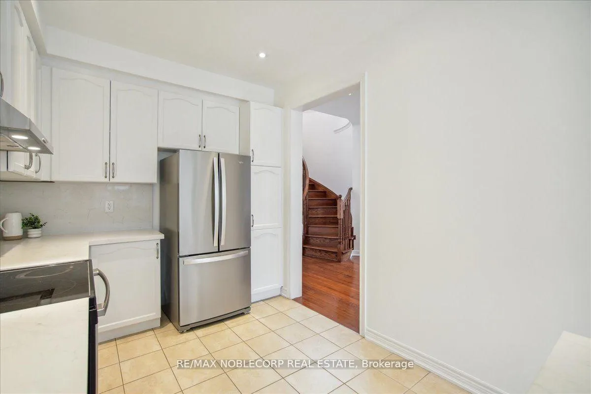 Photo 17 of 41 Robert Osprey Drive, Markham, Cathedraltown — HOMEH